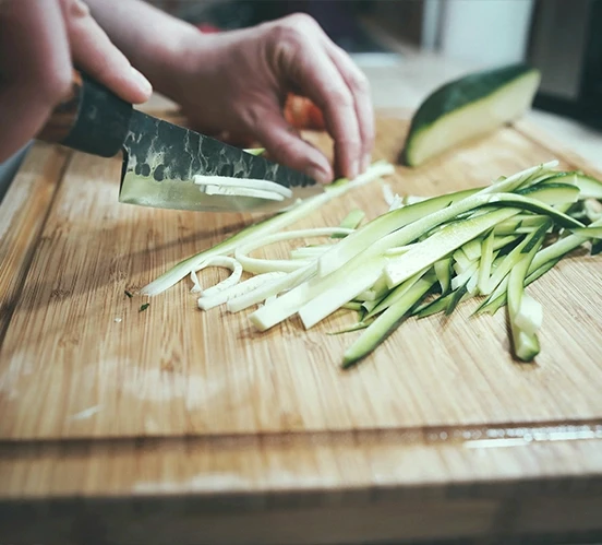 Découper courgette