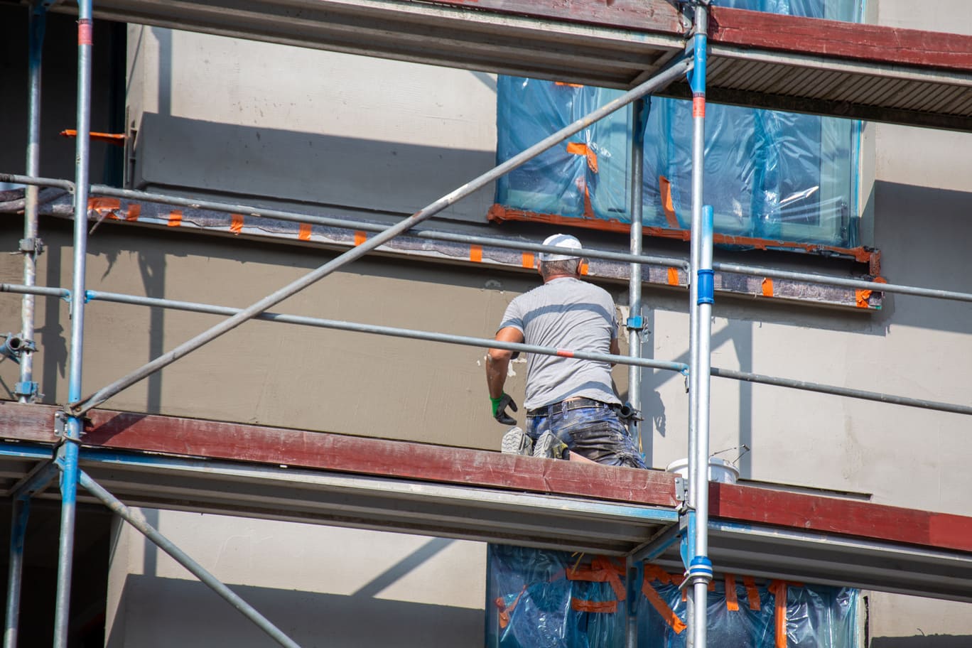 Fassadenarbeiten mit Dämmung