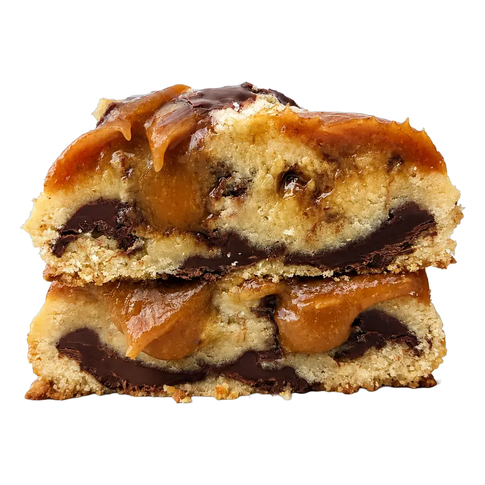 Cookie bio chocolat noir et caramel à la banane coupé en deux, cœur caramel banane | Cookie bio chocolat noir caramel banane
