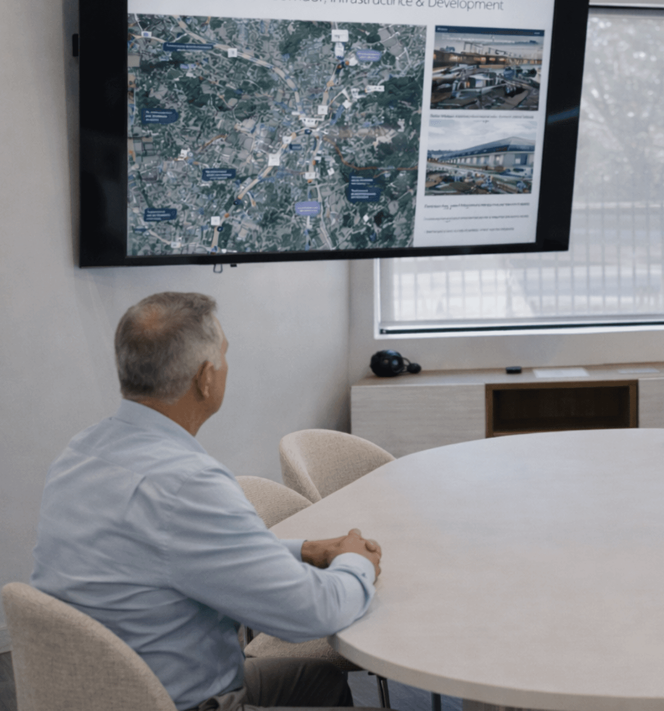 client watching screen