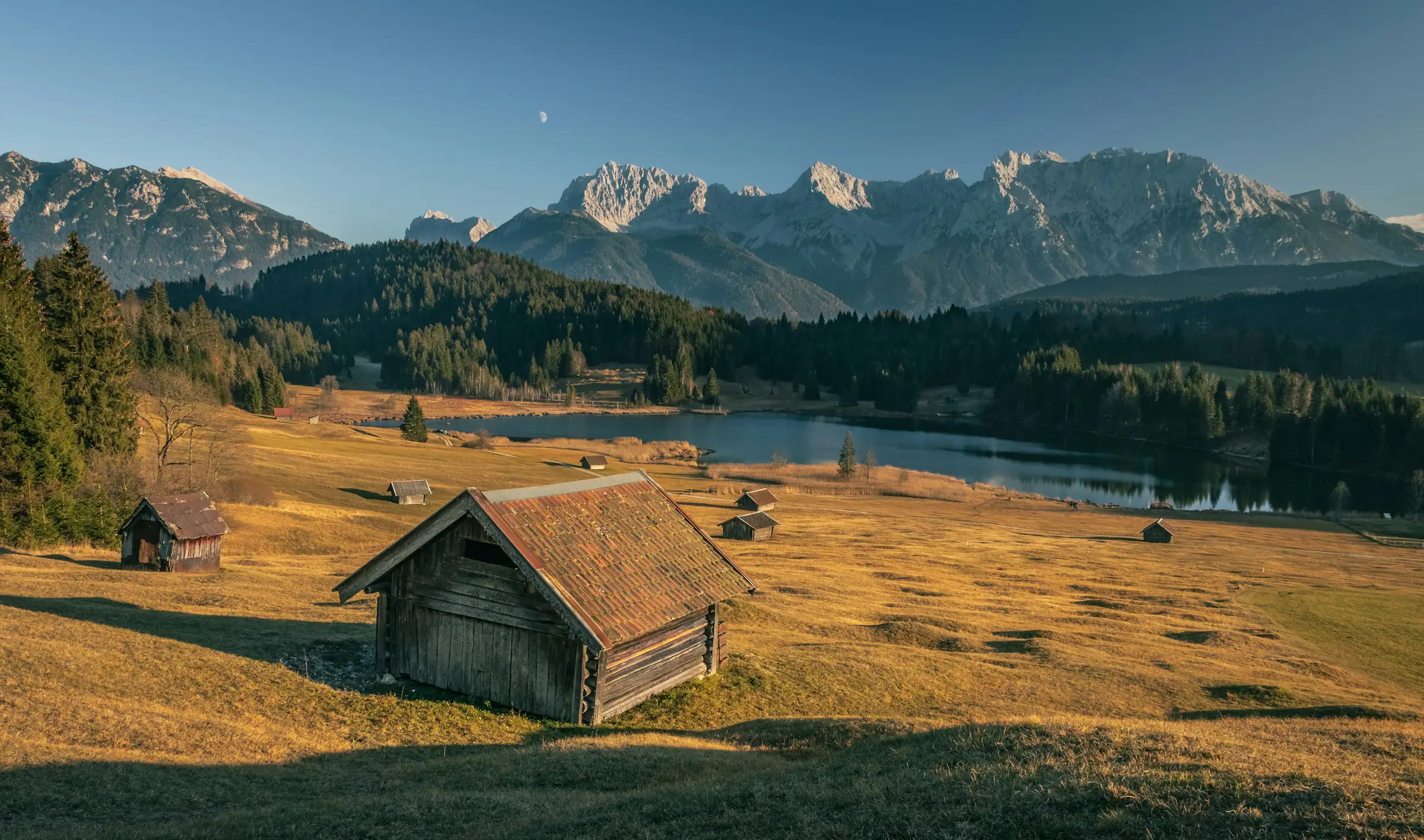 Bayern, Geroldsee bei Krün mit Karwendel, goldene Stunde