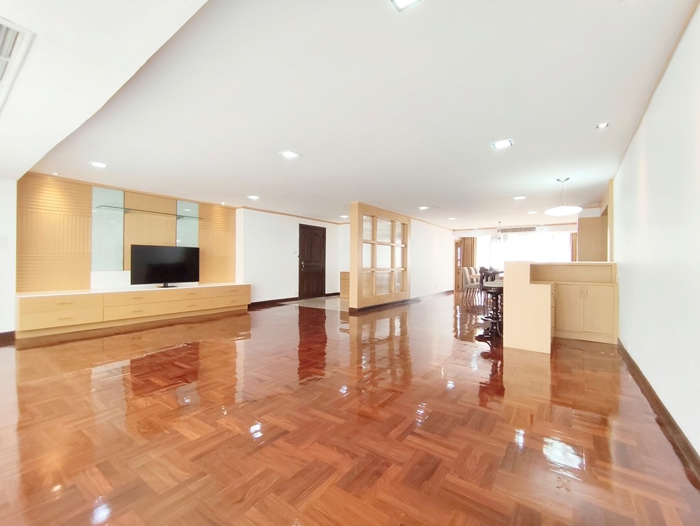 Asa Garden 4 Bedroom Pet-Friendly Condo Phrom Phong 1