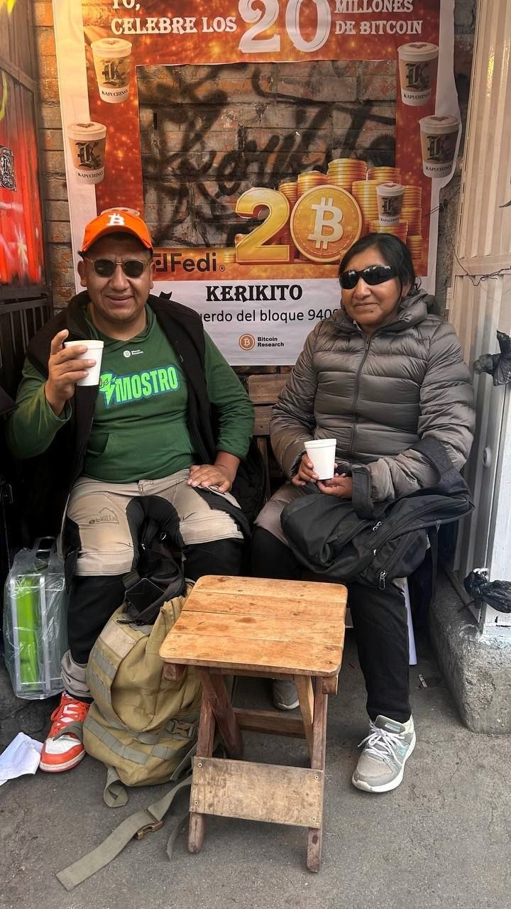 Achachilabtc Bitcoin Research Bolivia co-founder wearing a Mostro non-custodial P2P Bitcoin exchange T-shirt