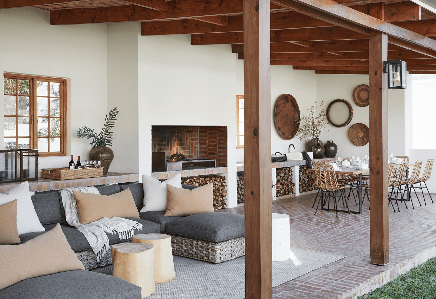 Here comes the alt text