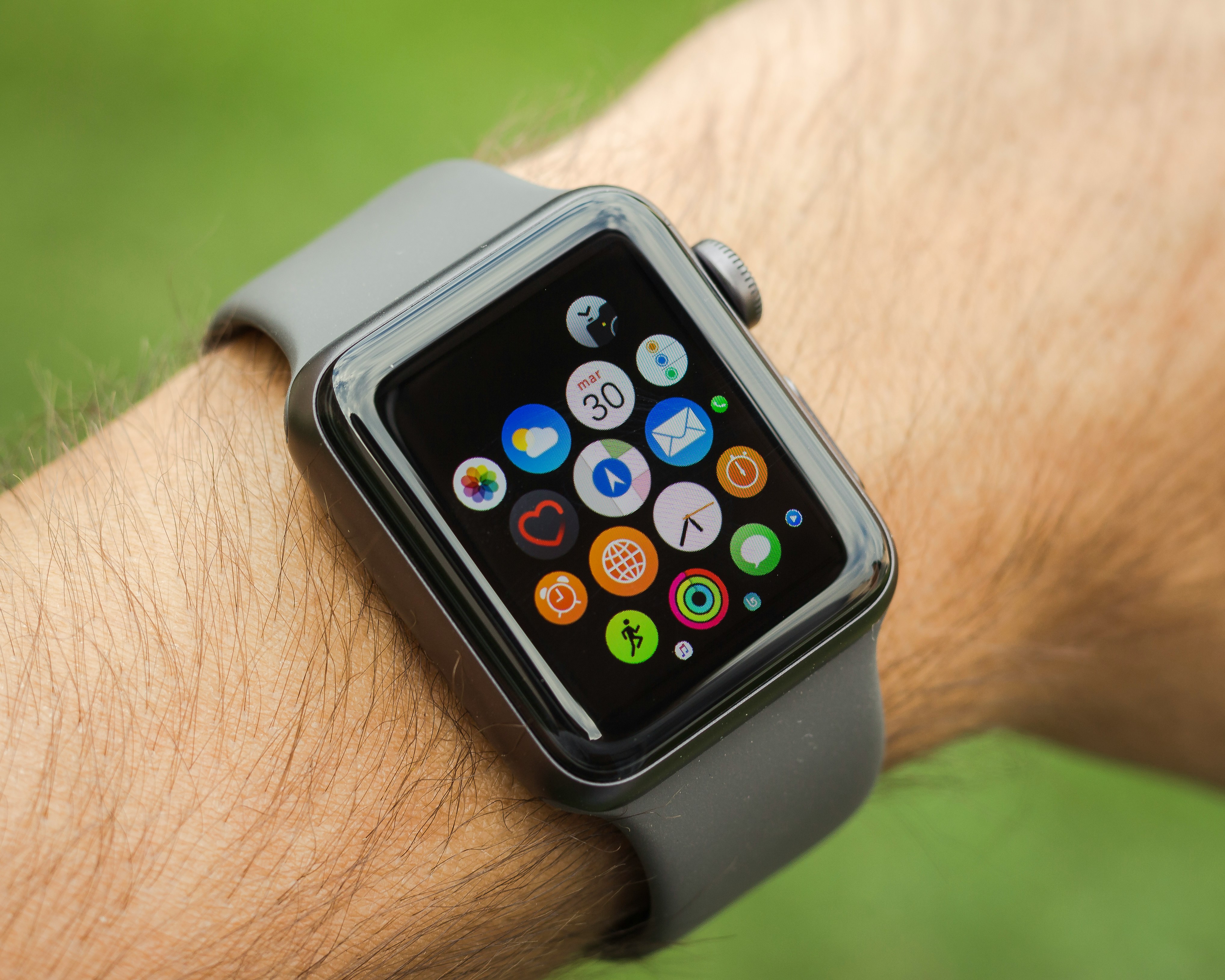 space gray aluminum case Apple Watch with black sport band