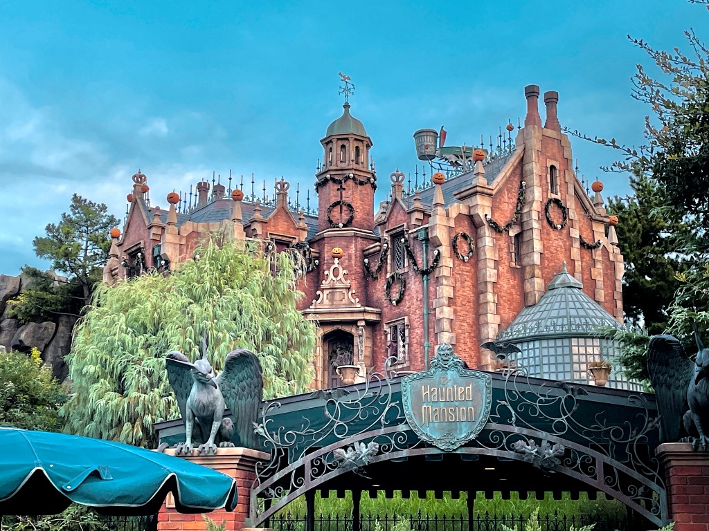 haunted mansion, tokyo disneyland