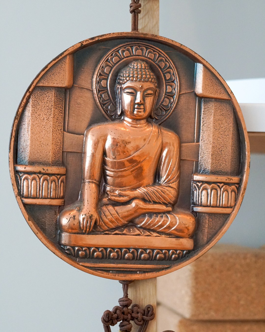 Buddha Statue als Dekoration im Yoga Bereich bei Fuchs Kampfsport.