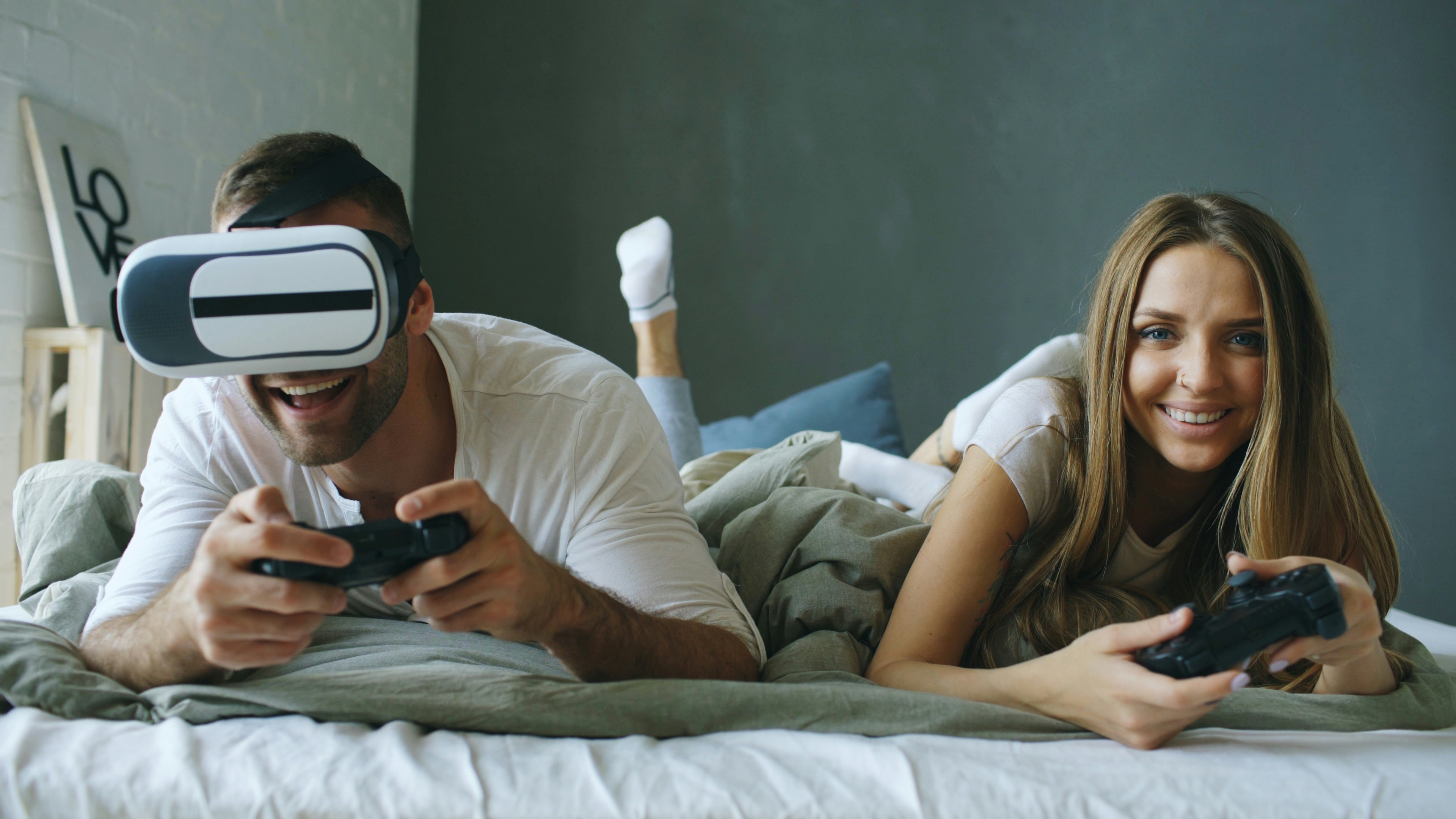 husband cheating while playing
