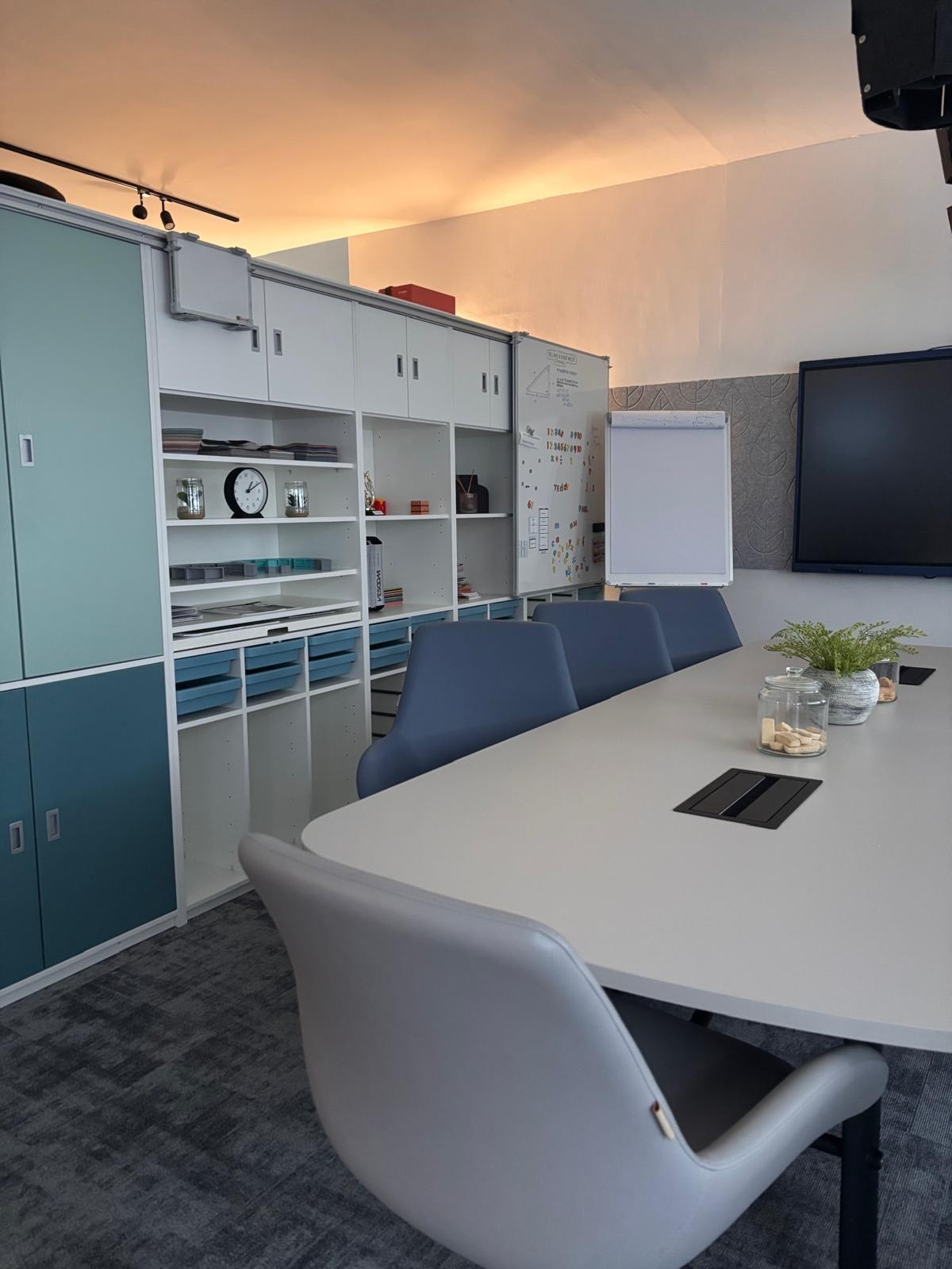 Showroom learning space