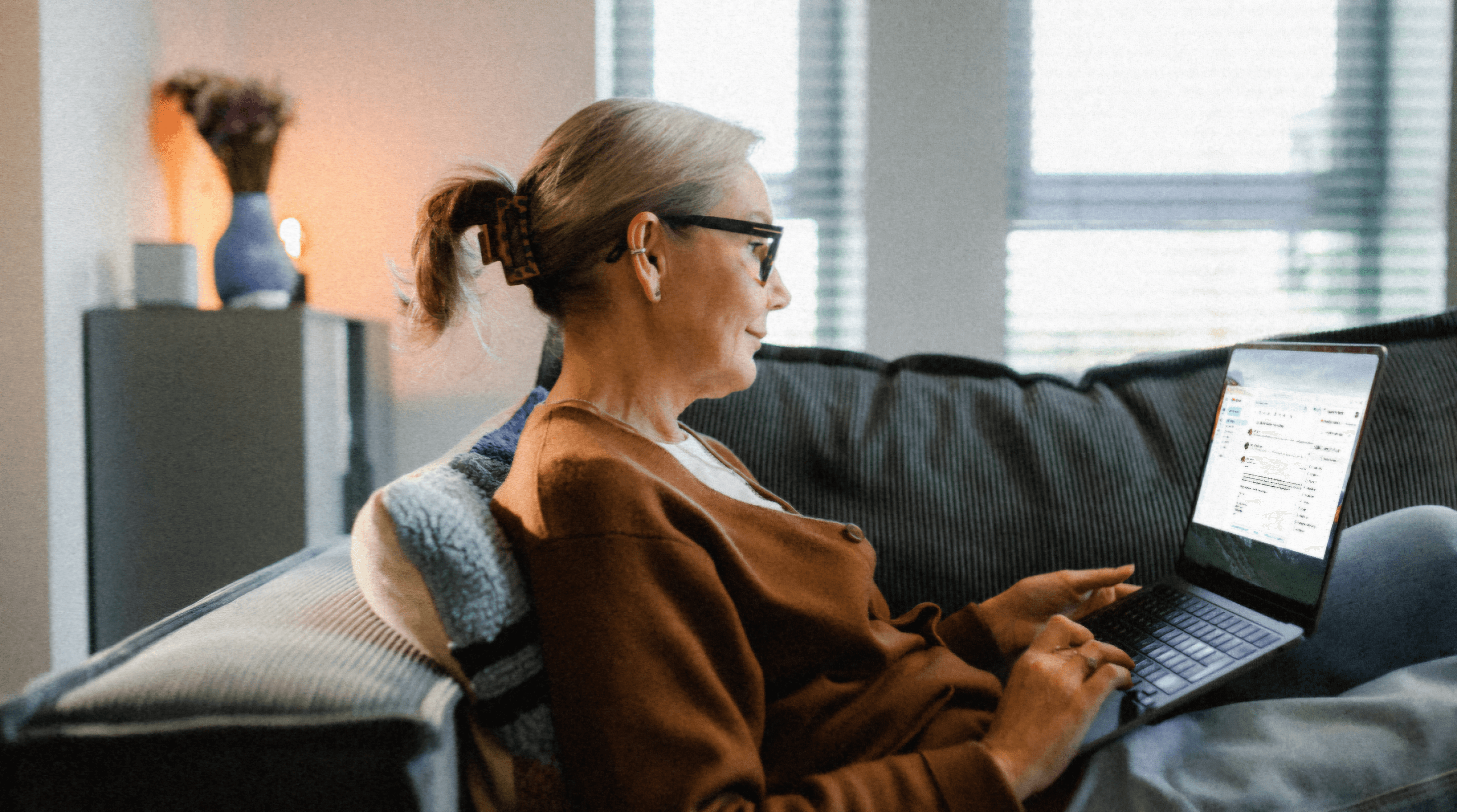 woman looking at trustworthy on a screen