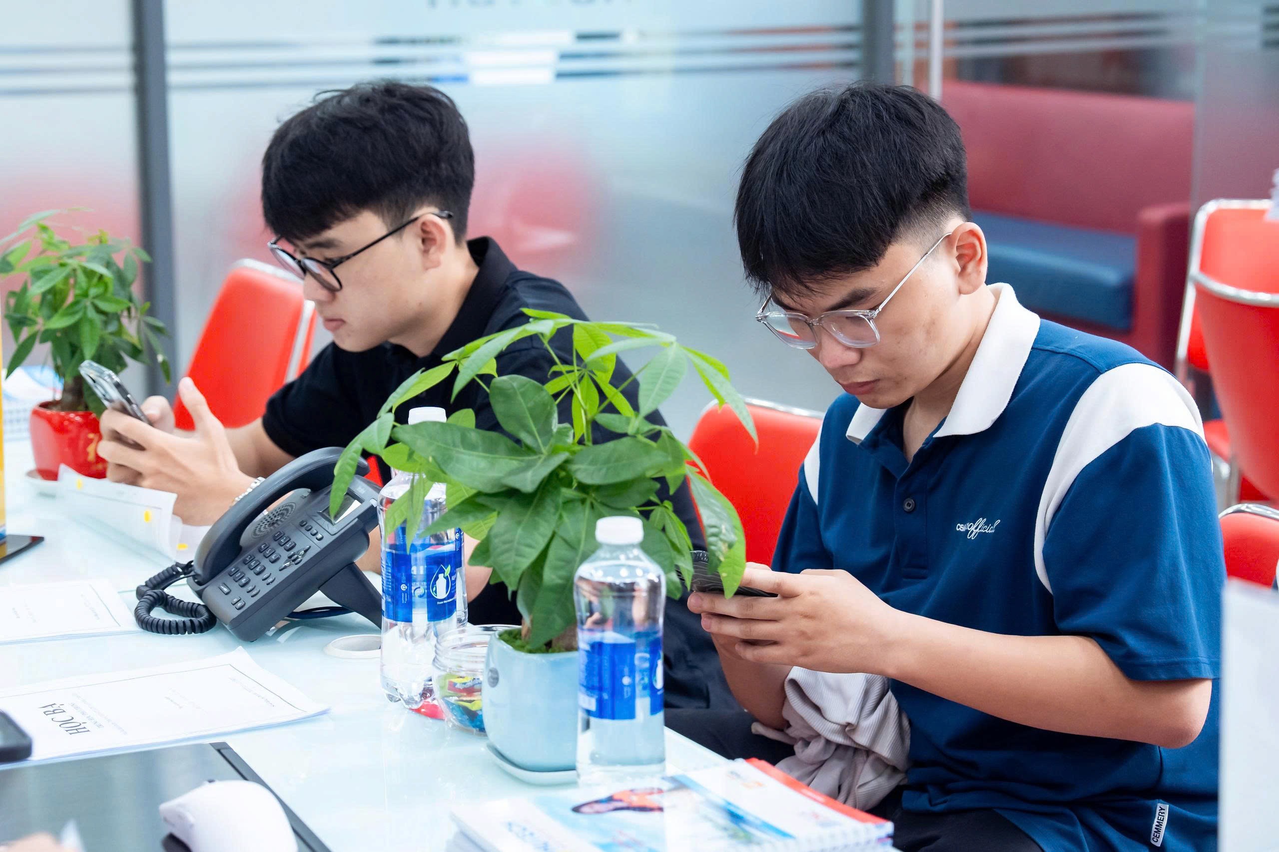 Đăng ký học bổng tuyển sinh của HUTECH như thế nào? 19