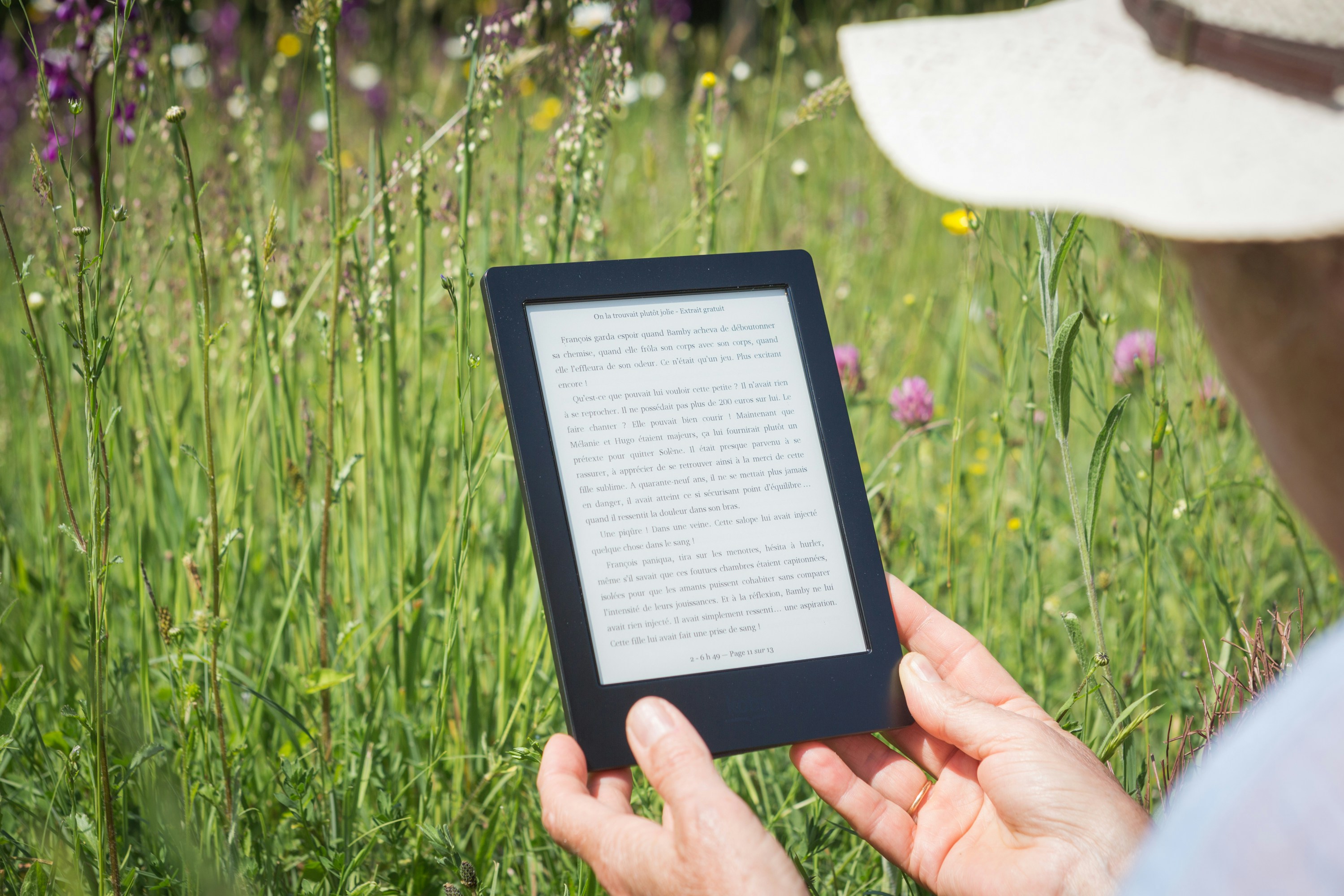 Girl Reading an eBook - Best ePub Reader