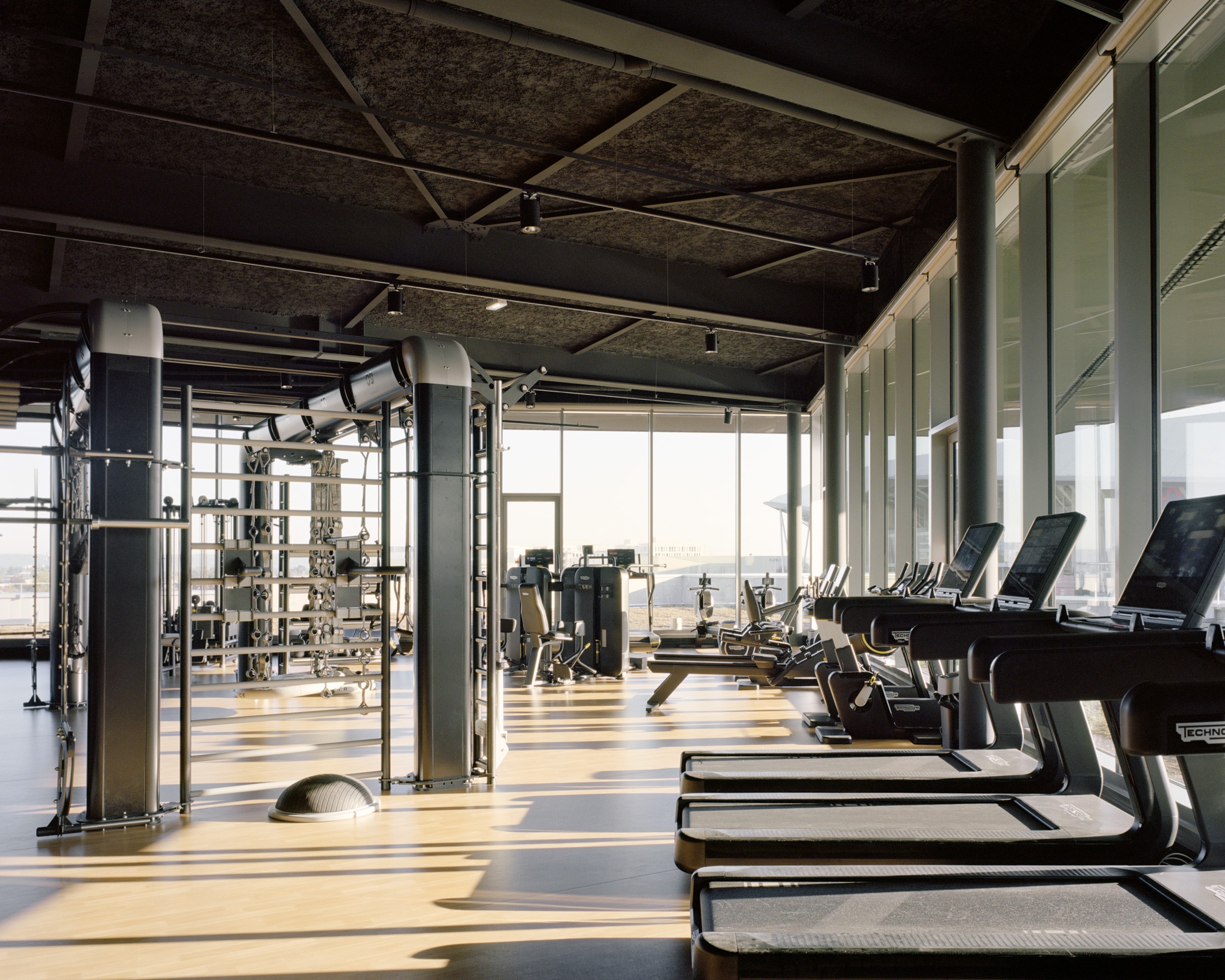 EXEE - Construction: ensemble sportif et loisirs