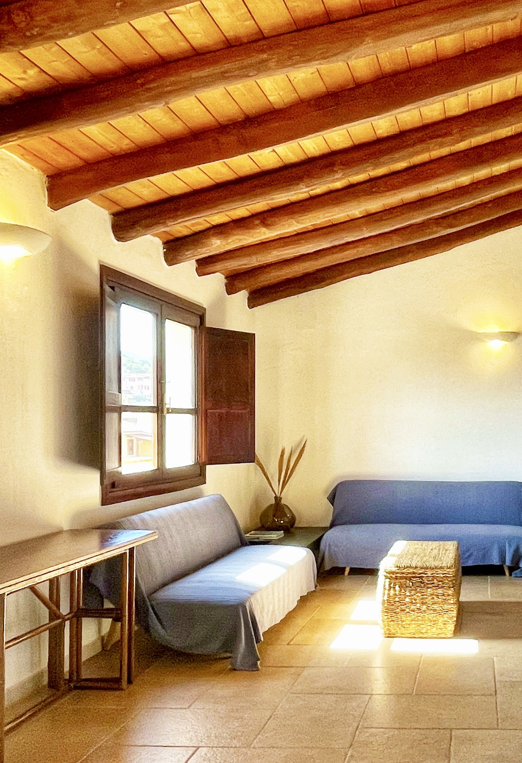 Salone appartamento La Peonia con divani