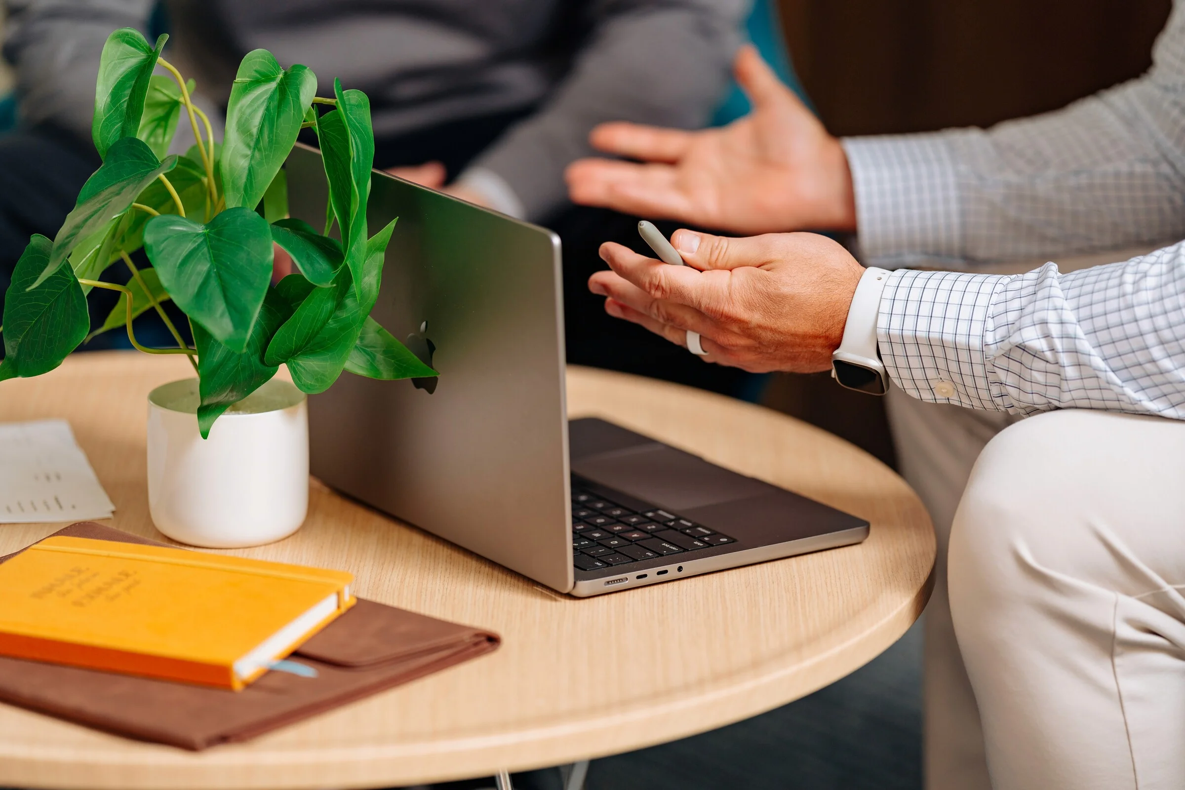 Aspect ratio controlled image