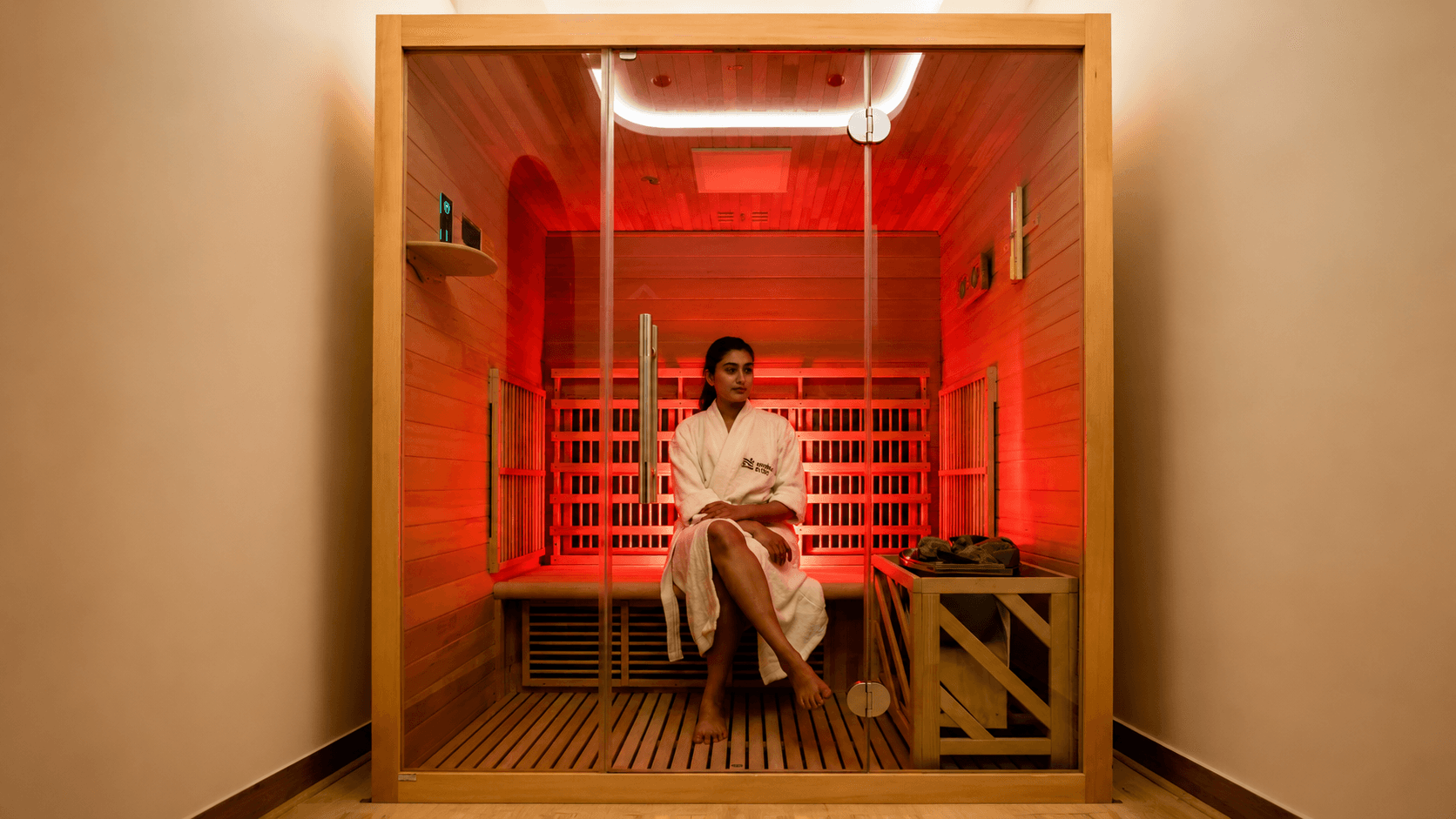 Premium infrared sauna session designed to reduce muscle tension, improve circulation, and promote recovery at Ember & Ice Health.