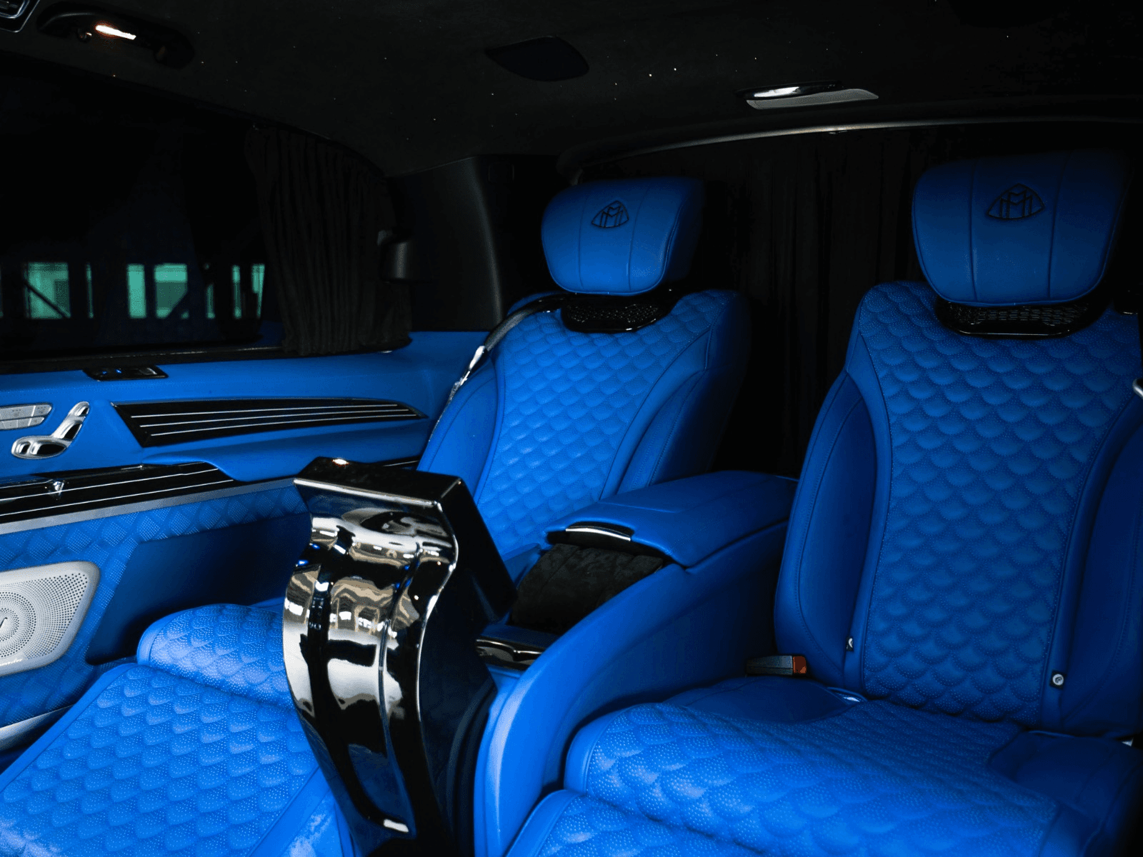 Mercedes Benz Mayback Van