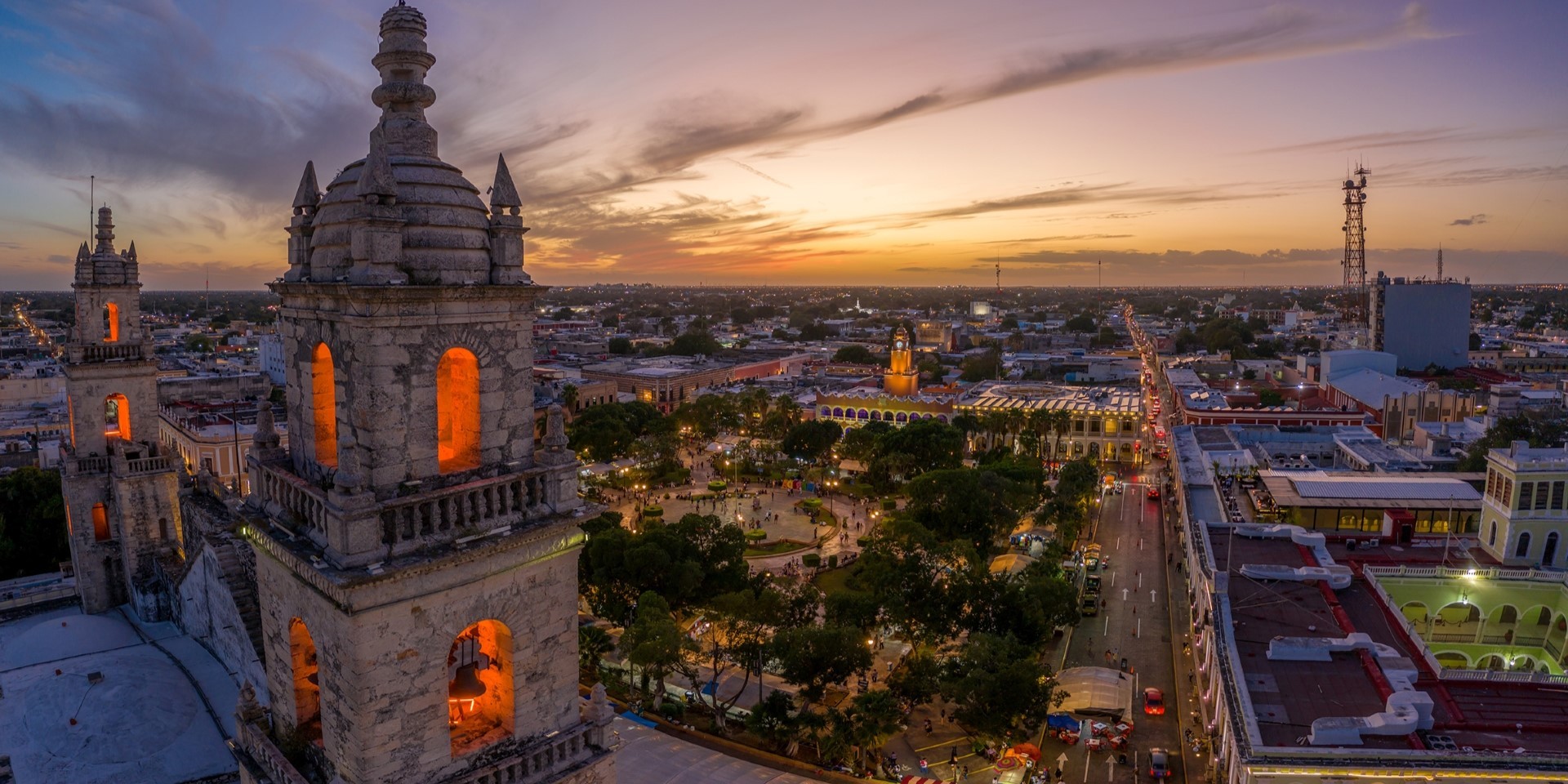 Merida Nightime view of Centro & Cathedral