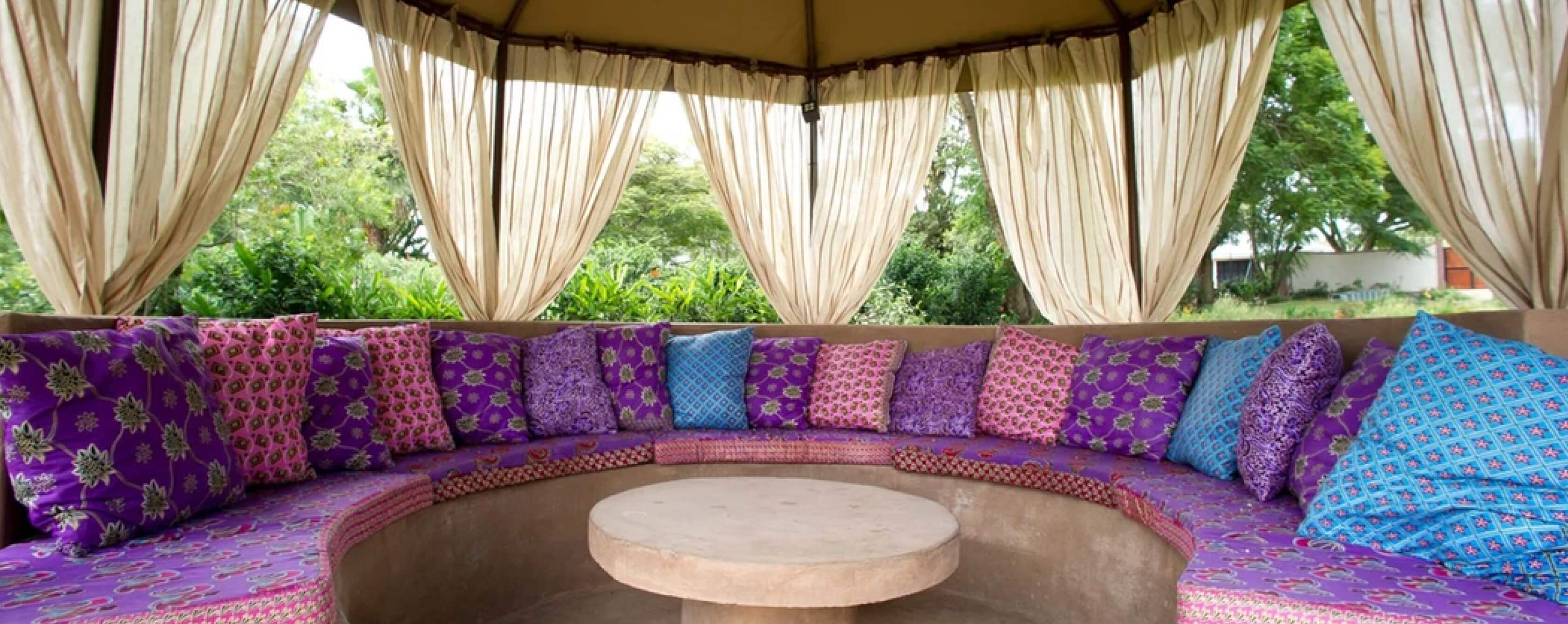 Shamba Kipara living room