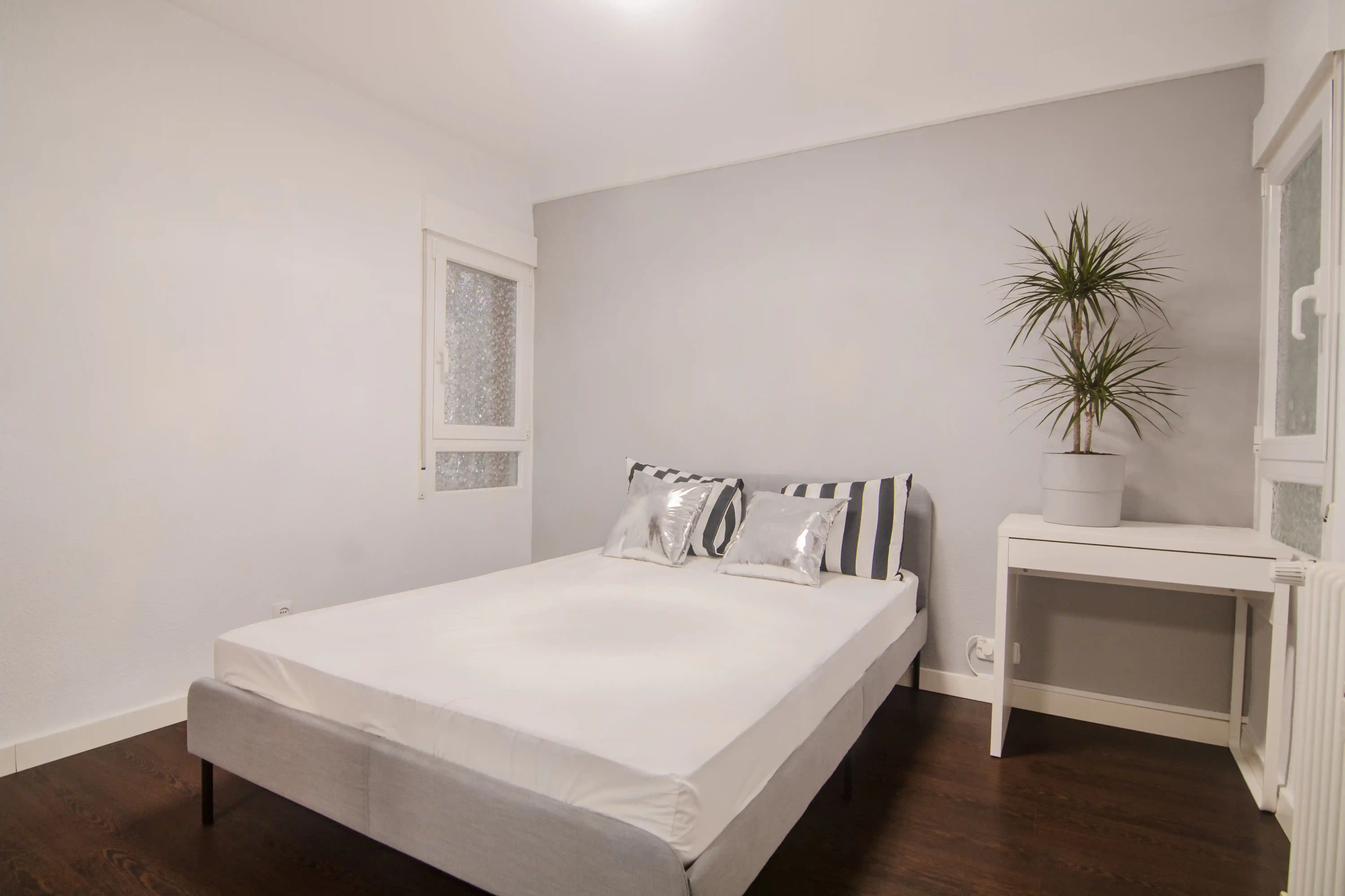 Dormitorio-principal-del-piso-en-calle-andorra-canillas