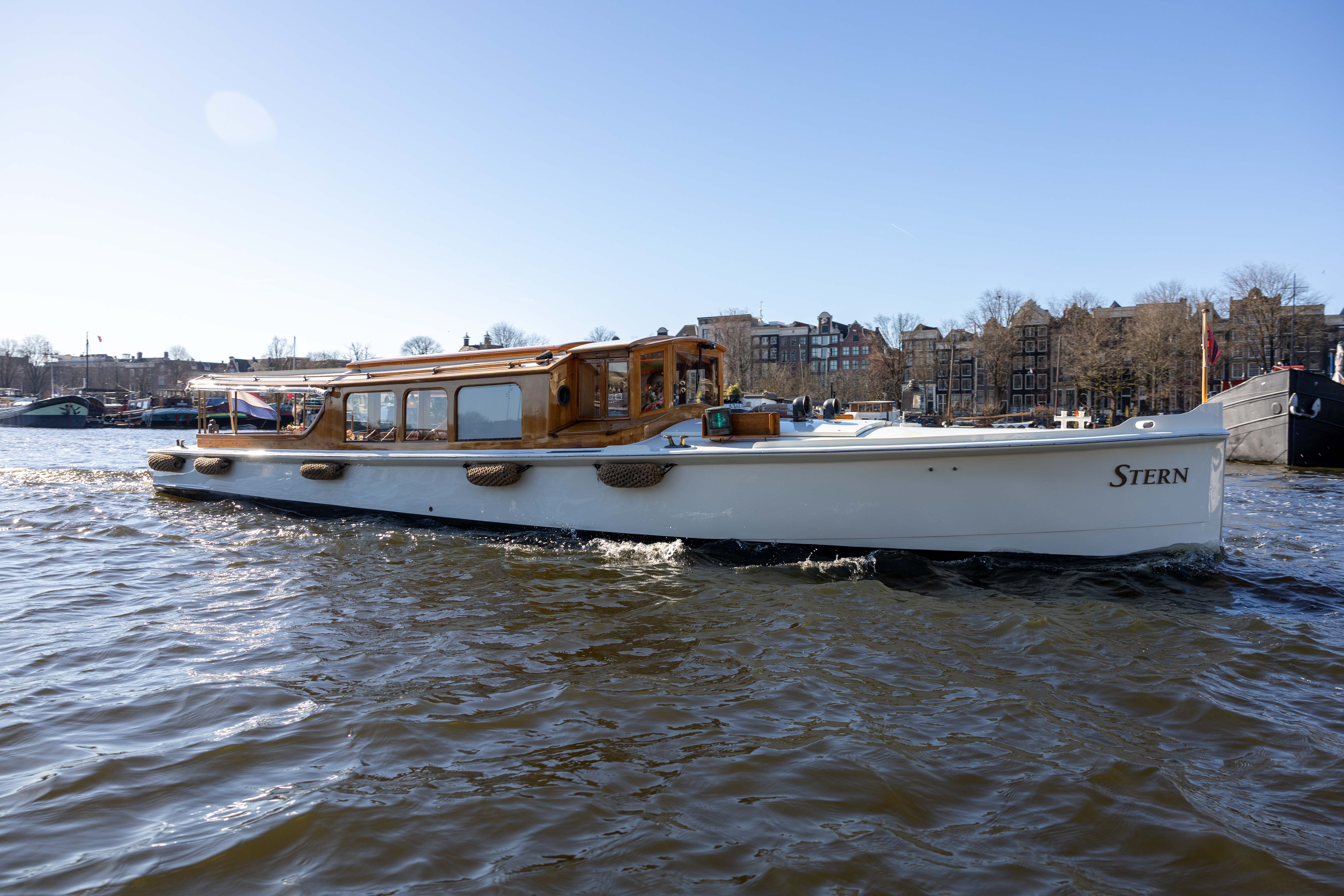 Stern Morning Cruise