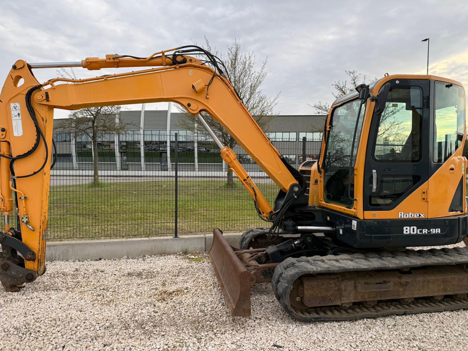 Escavatore Caterpillar usato