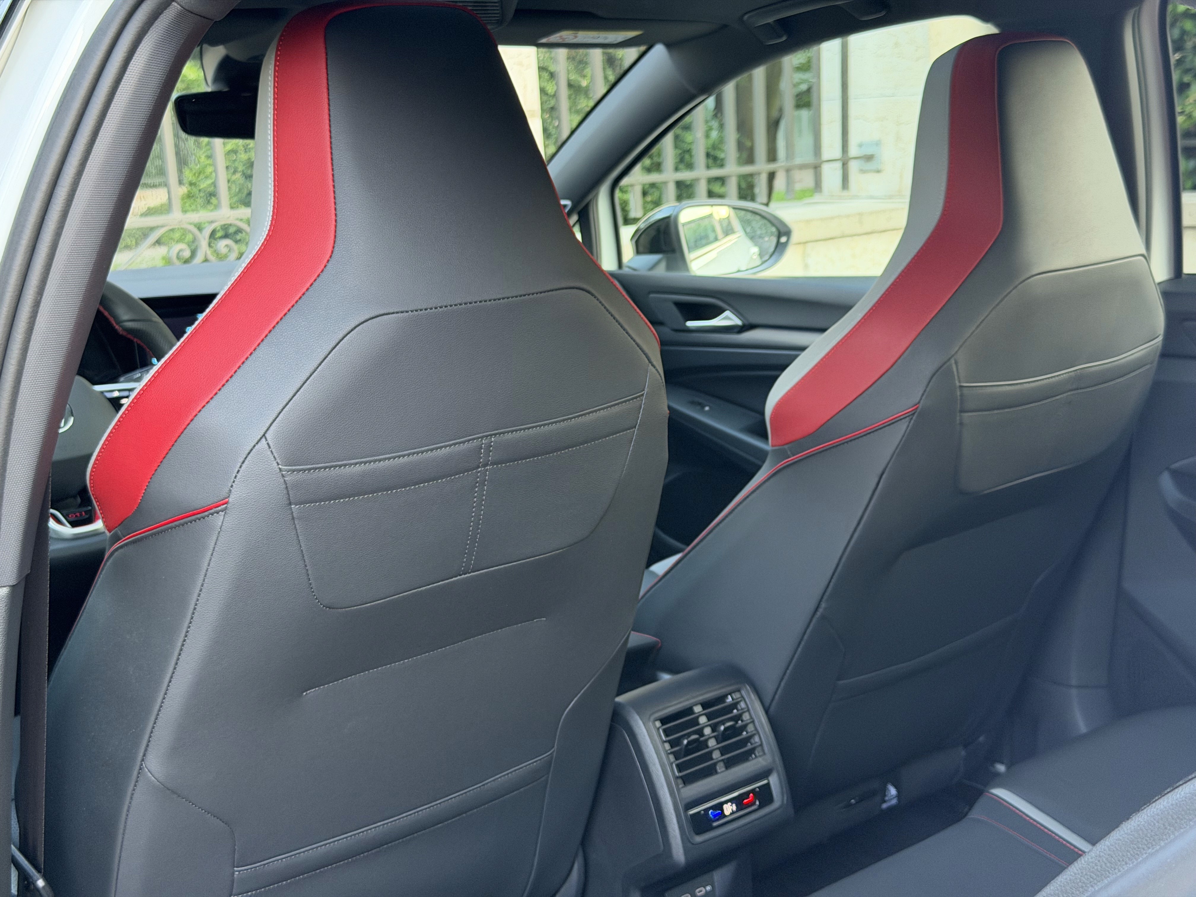 volkswagen-golf-8-gti-clubsport-oryx-inneautomotive