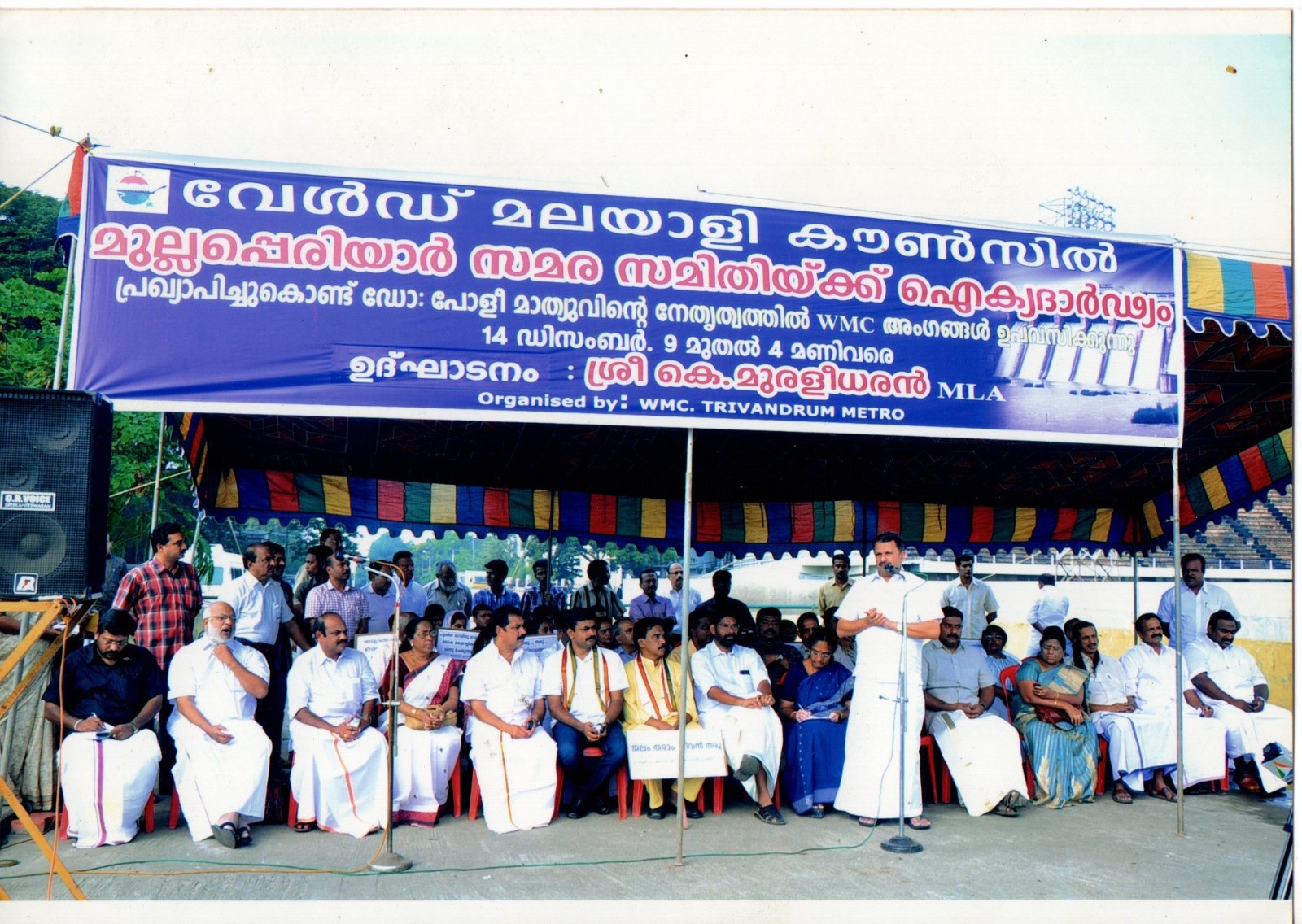 person in black long sleeve shirt holding persons hand