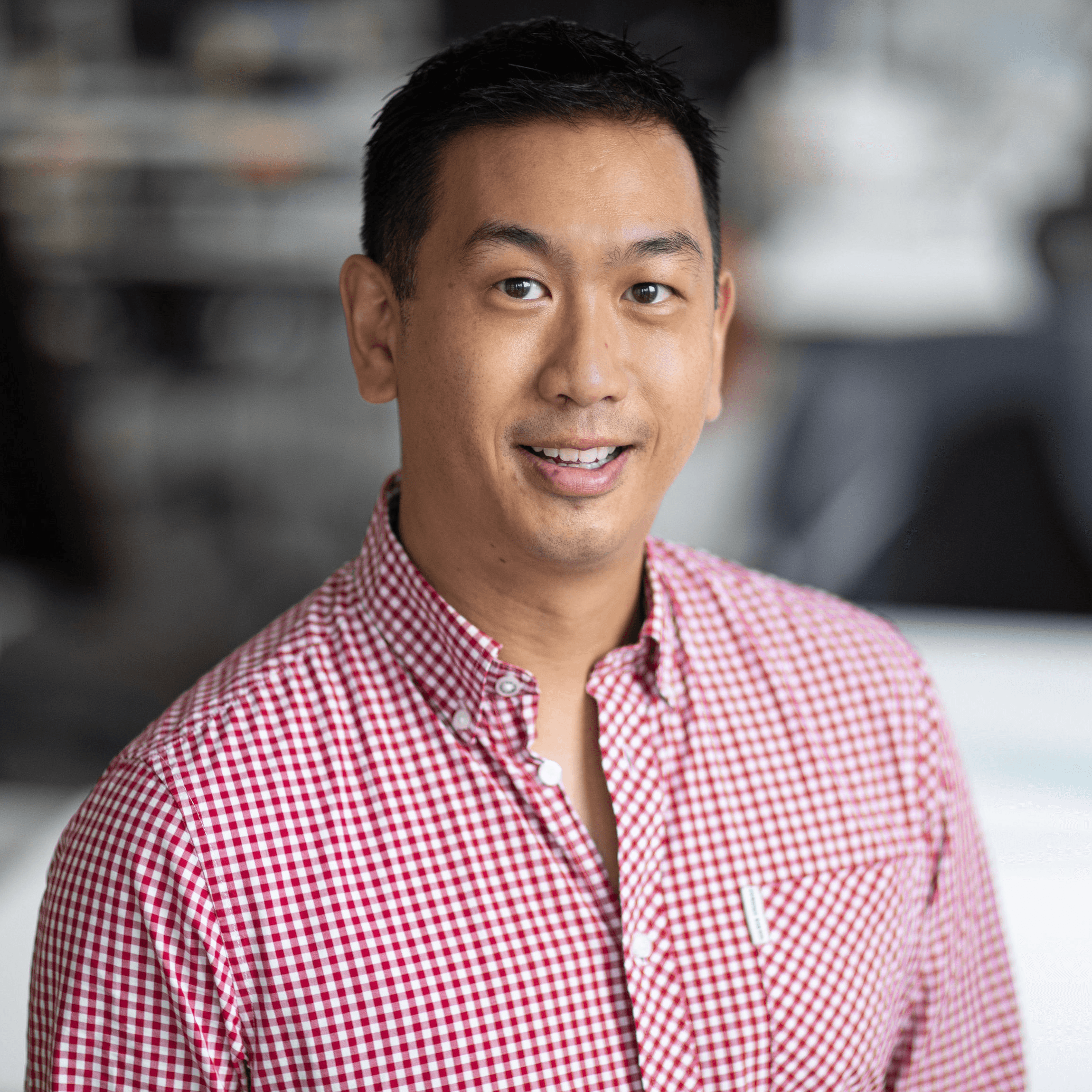 woman on focus photography