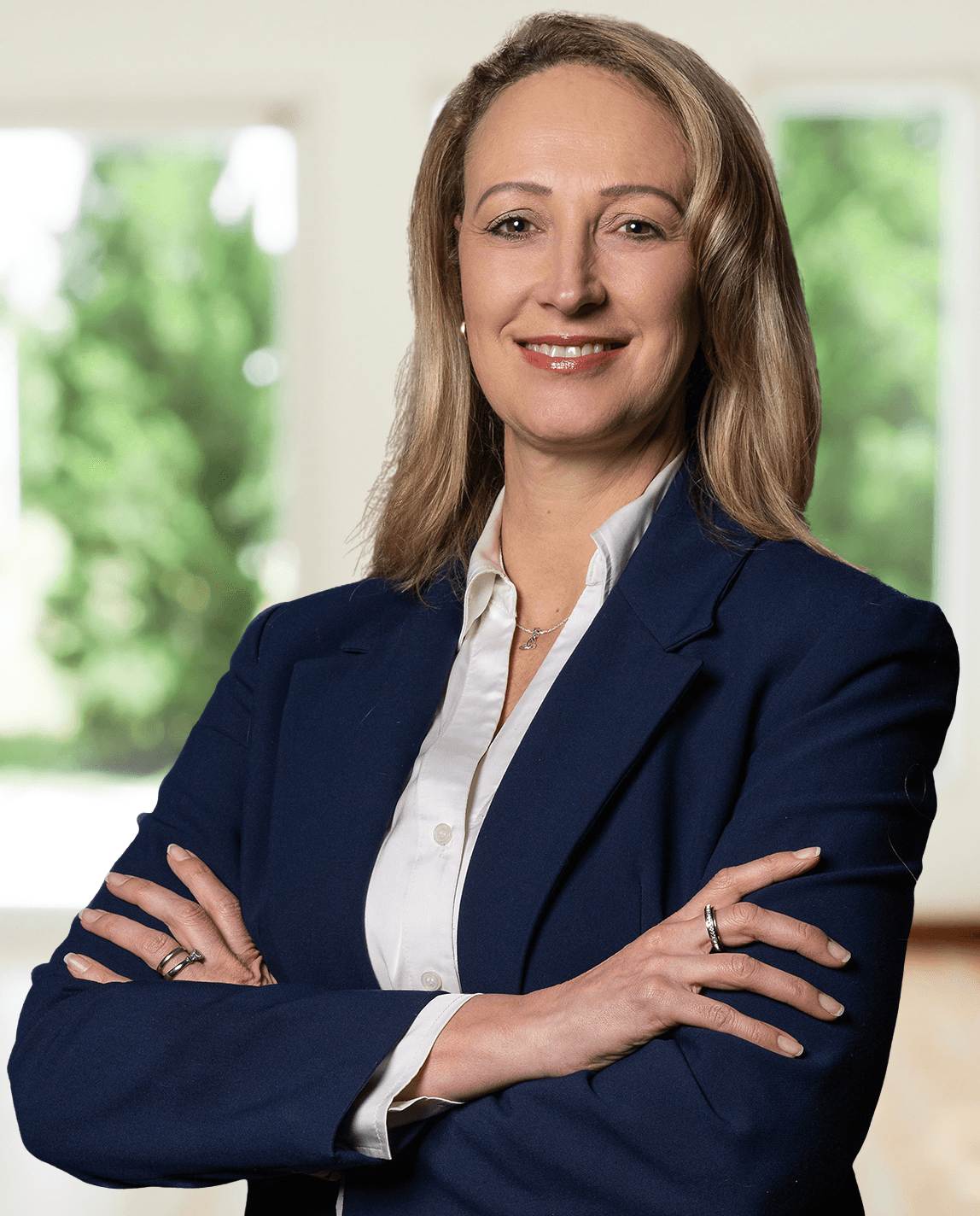 Ansa Leighton-Buys with natural lighting and background