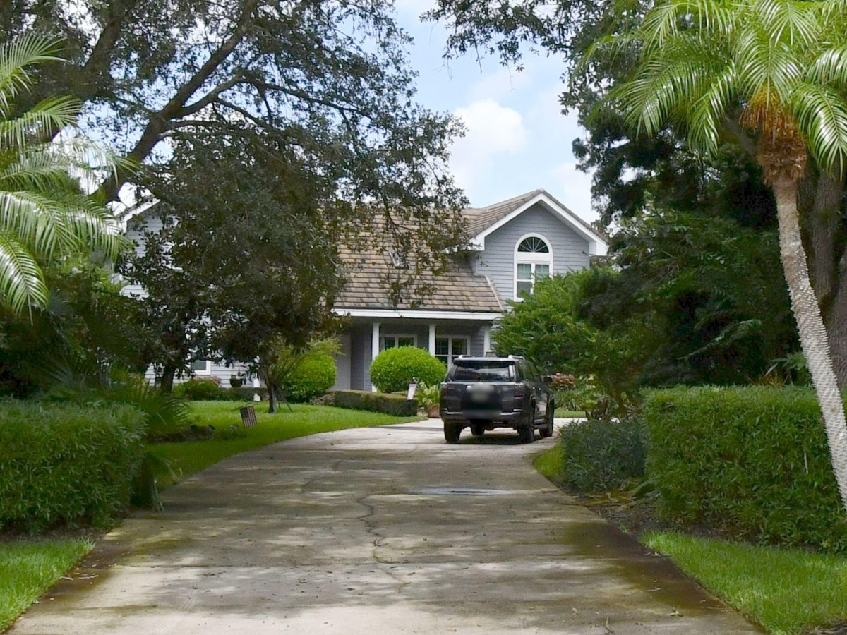 2001 Roof Replacement in Reserve Plantation, PGA Village, Port St Lucie with Entegra Flat Taper Shake Tile in Taupe