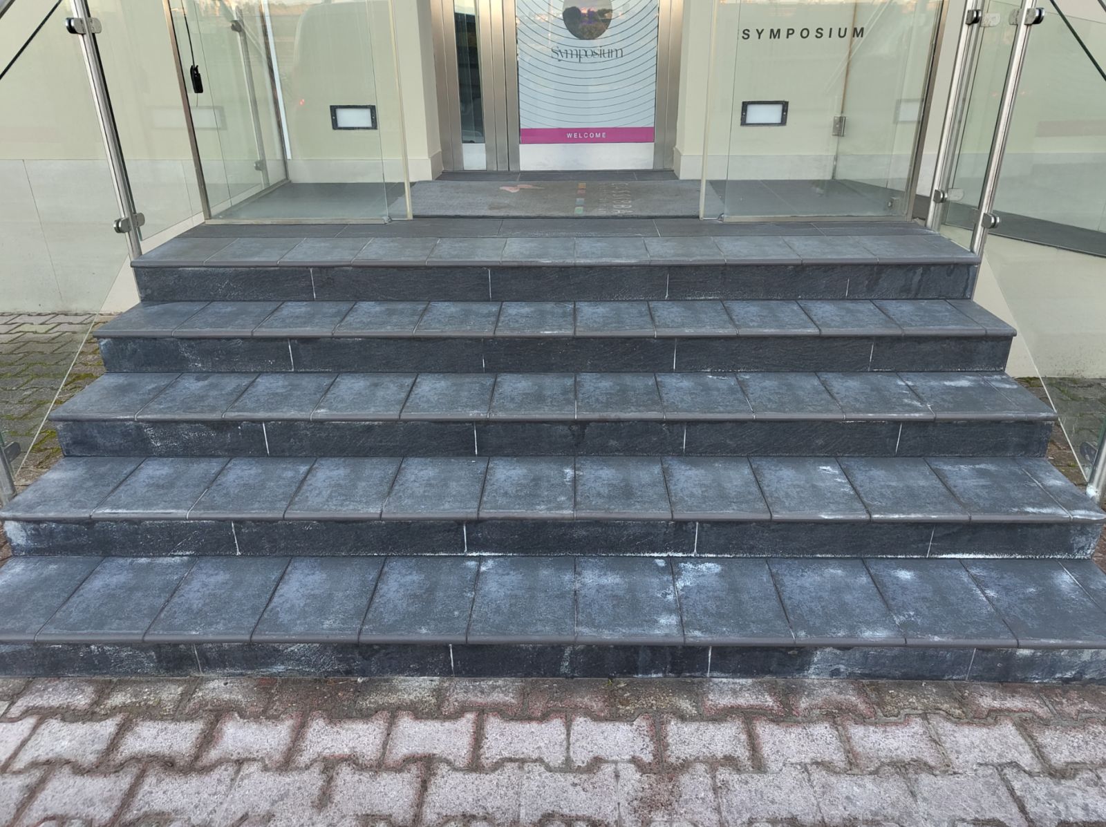 Porcelain entrance steps, after treatment