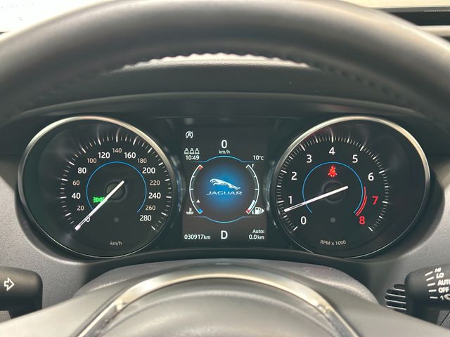 JAGUAR XE 2019 BLUE Gebrauchtwagen - Galeriebild 15