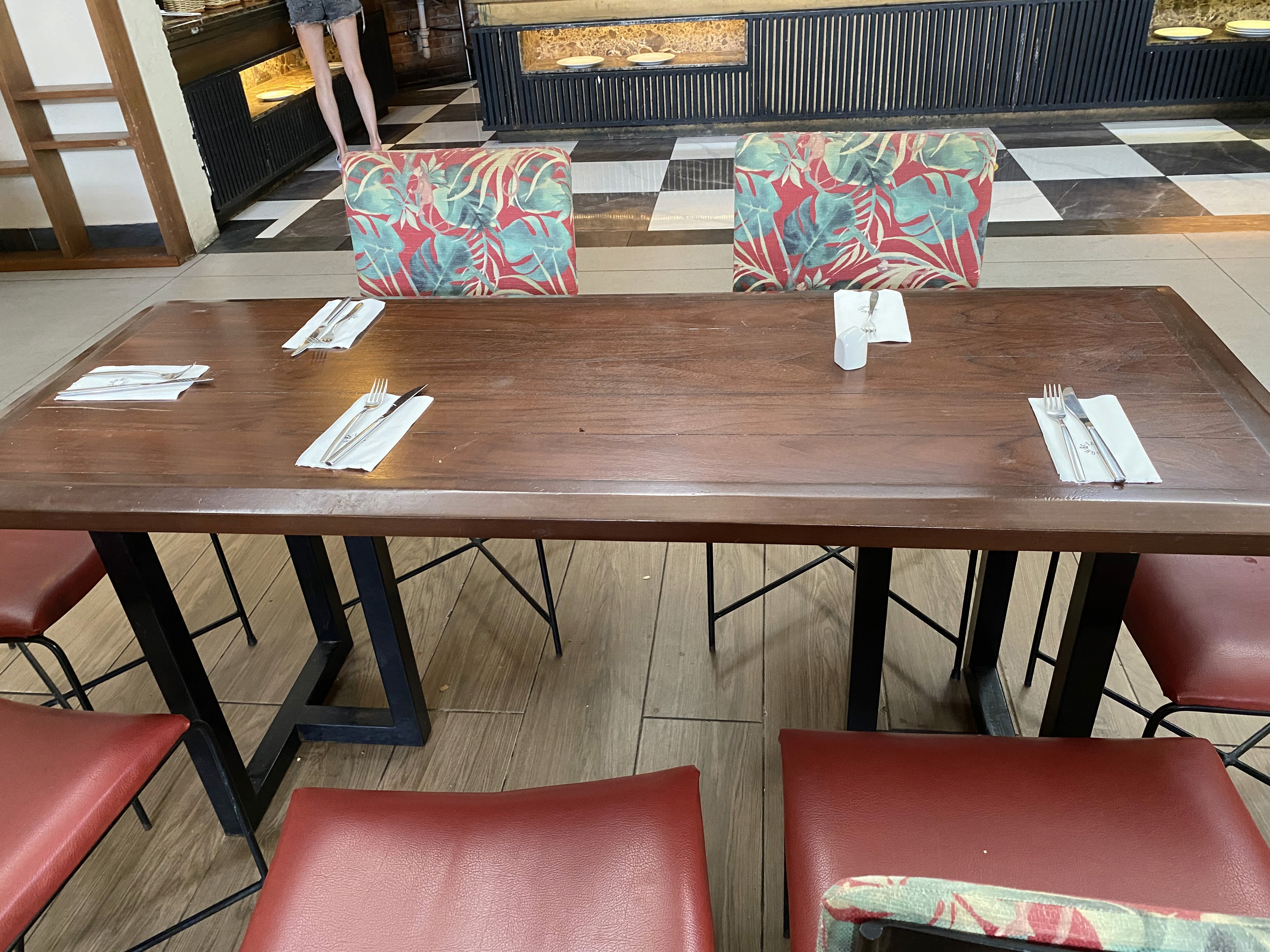 Brudna stołówka hotel Albania reklamacja brak jedzenia