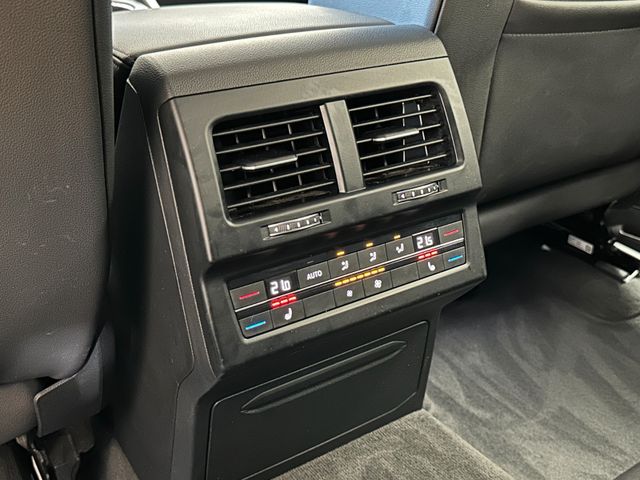 VW Touareg 2020 BLACK Gebrauchtwagen - Galeriebild 21