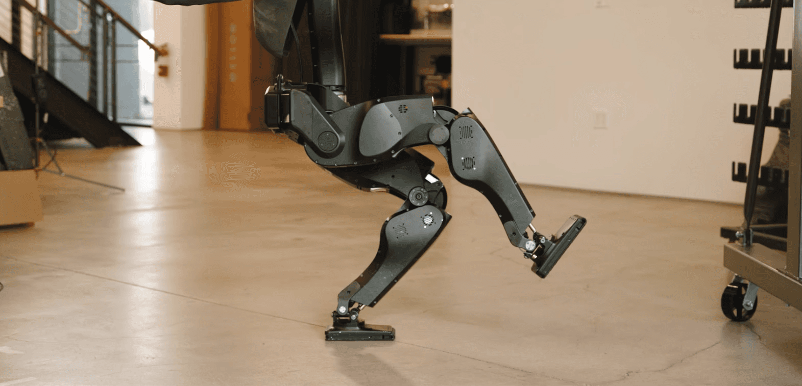 an empty garage with no one in it