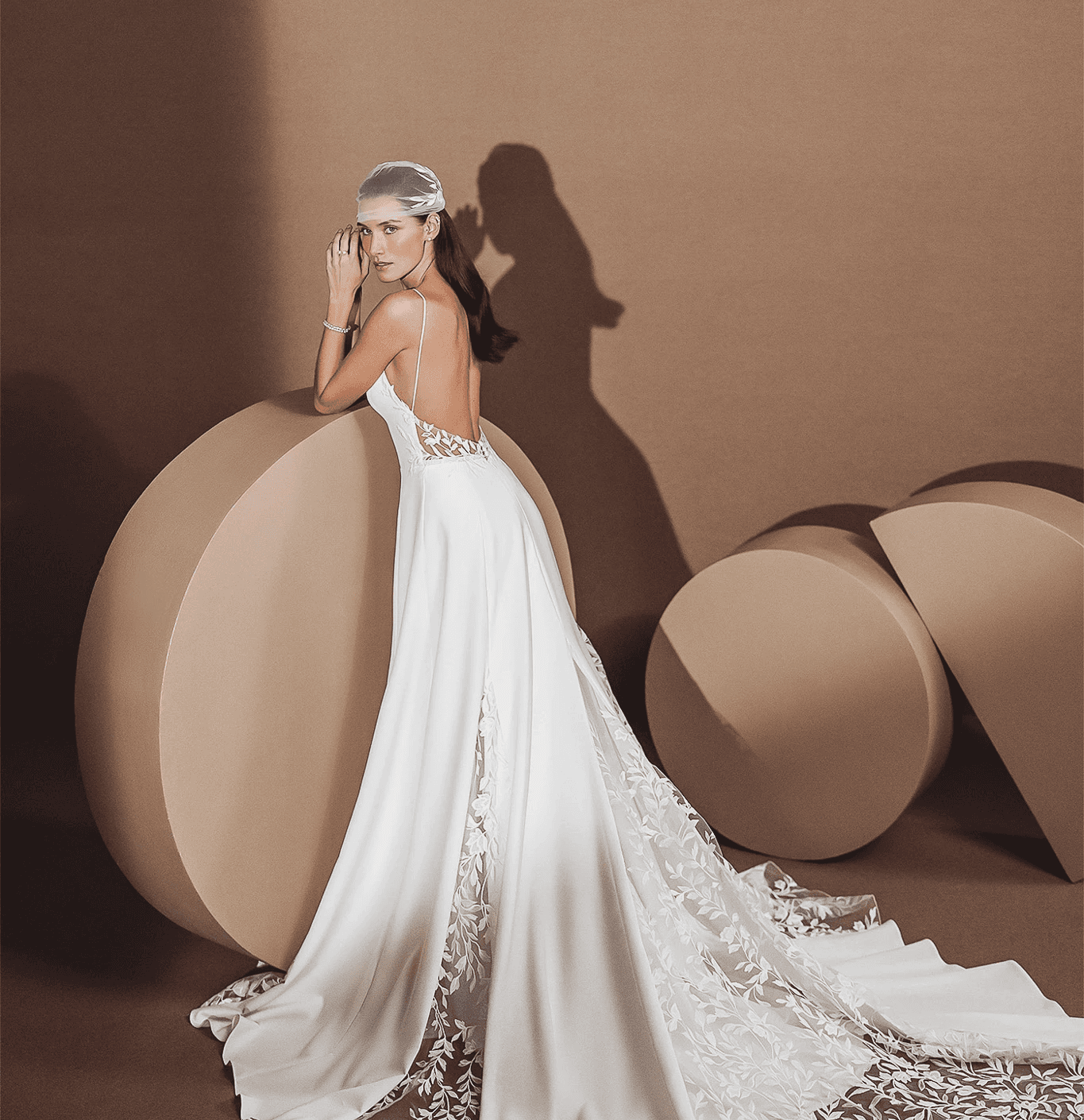 Vintage Brautkleid mit Spitzenelementen im Rock