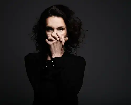 Carolyn Leonhart portrait