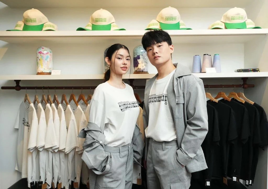เทรนด์เสื้อผ้ามาแรงปี 2025 สำหรับร้านค้าปลีก: Minimalist & Sustainable (สไตล์มินิมอลและใส่ใจสิ่งแวดล้อม)