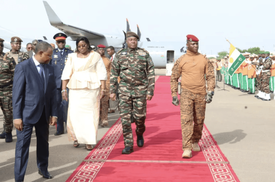 Niger's General Abdourahamane Tchiani meets with Burkina Faso’s Captain Ibrahim Traore to discuss the new treaty [Photo courtesy of Al Jazeera.]