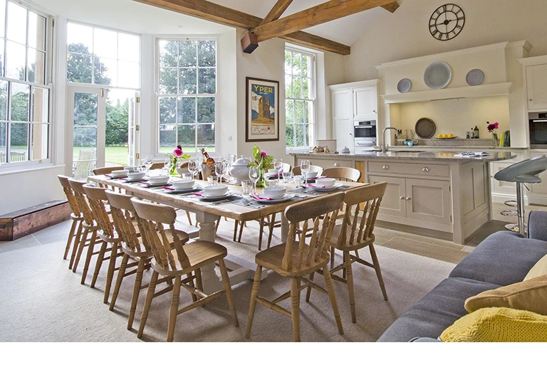 Hartingtons Heritage Tours hotel, Darley House, relaxing kitchen room
