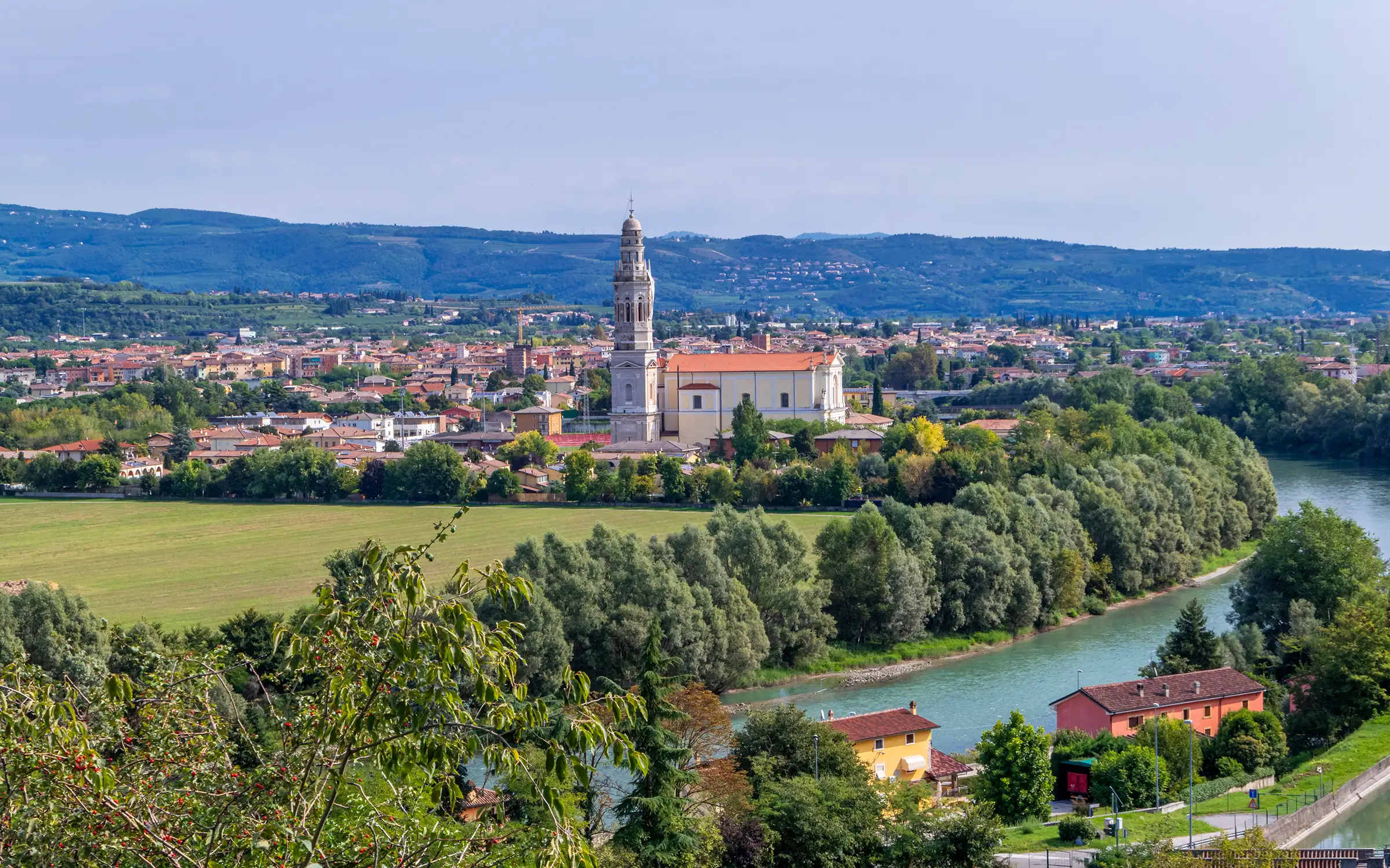 Turen starter i den sjarmerende byen Bussolengo, vakkert plassert mellom Gardasjøen og Verona | Expa Travel