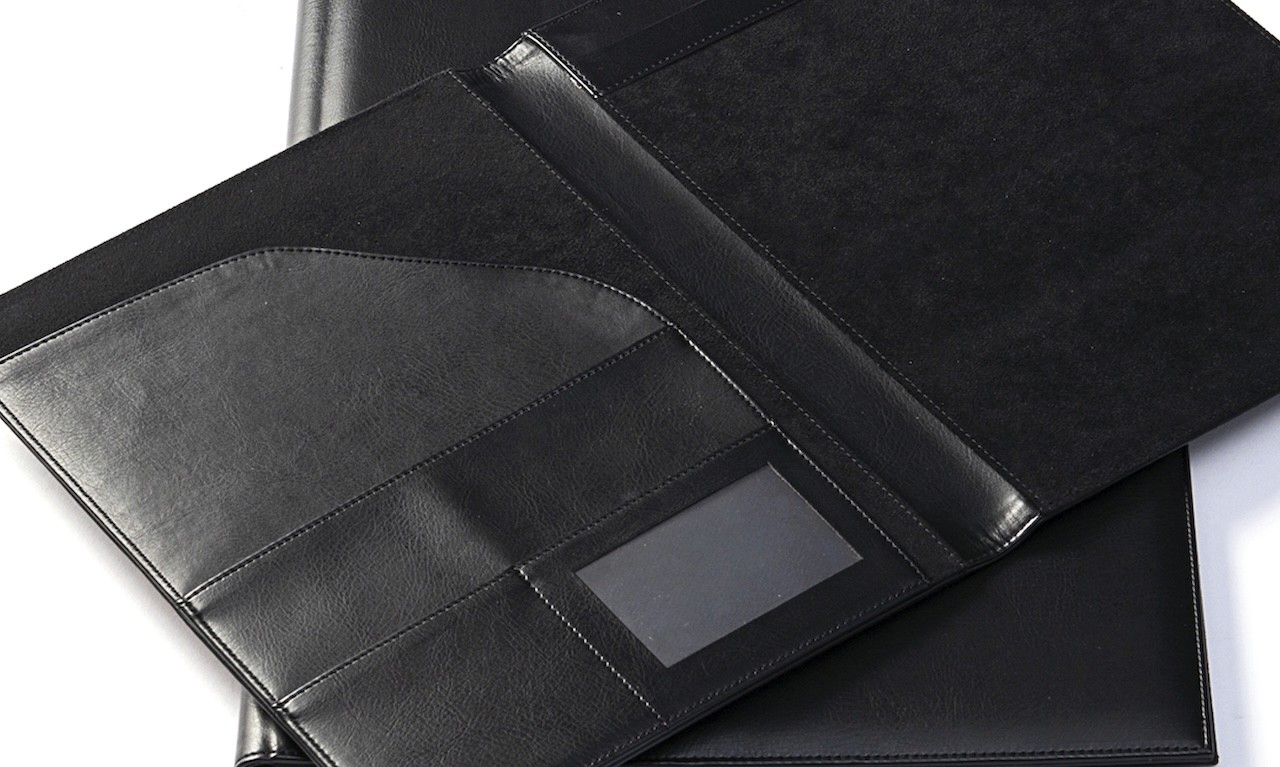 Corporate leather padfolio for meetings and presentations