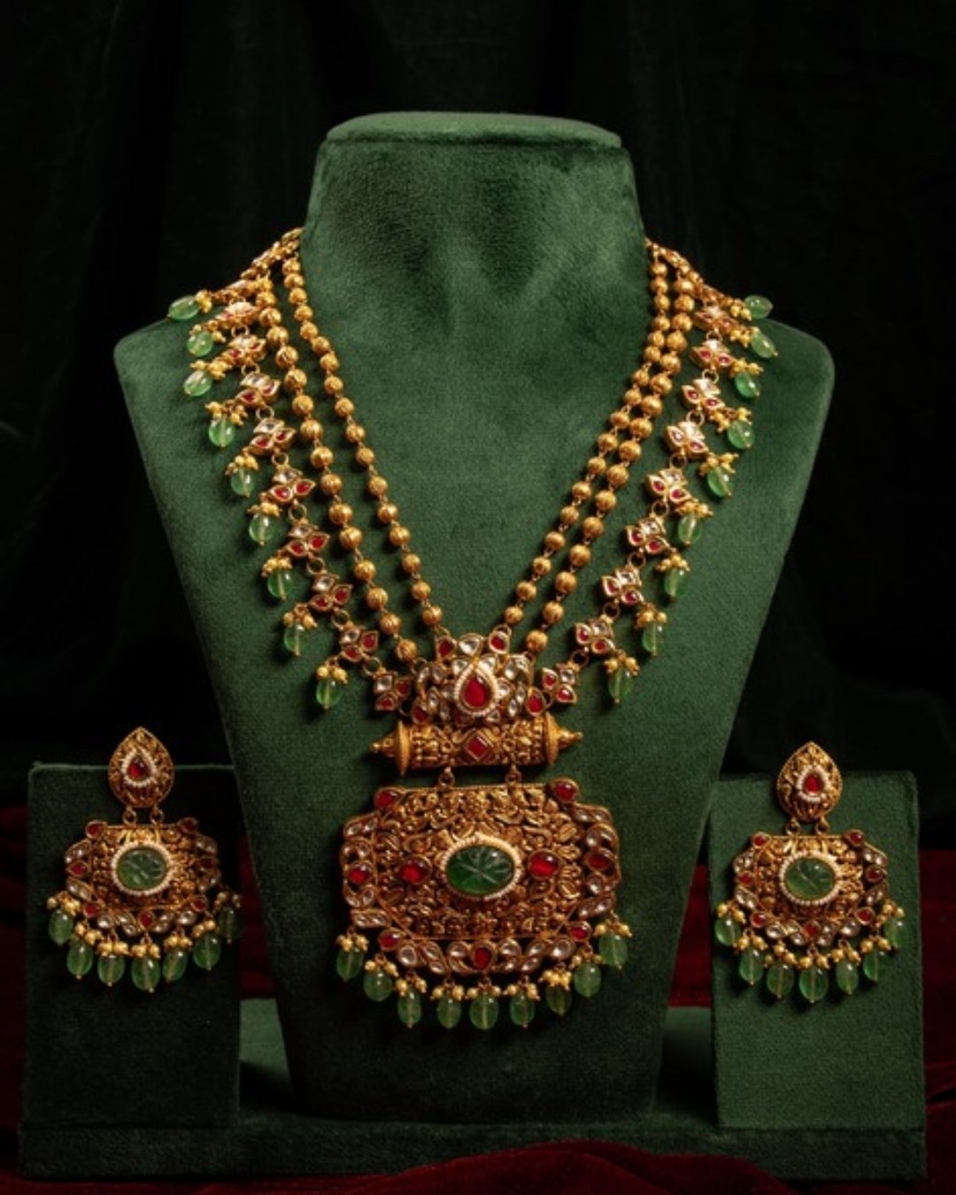Emerald Bead Temple Haar, 22K gold