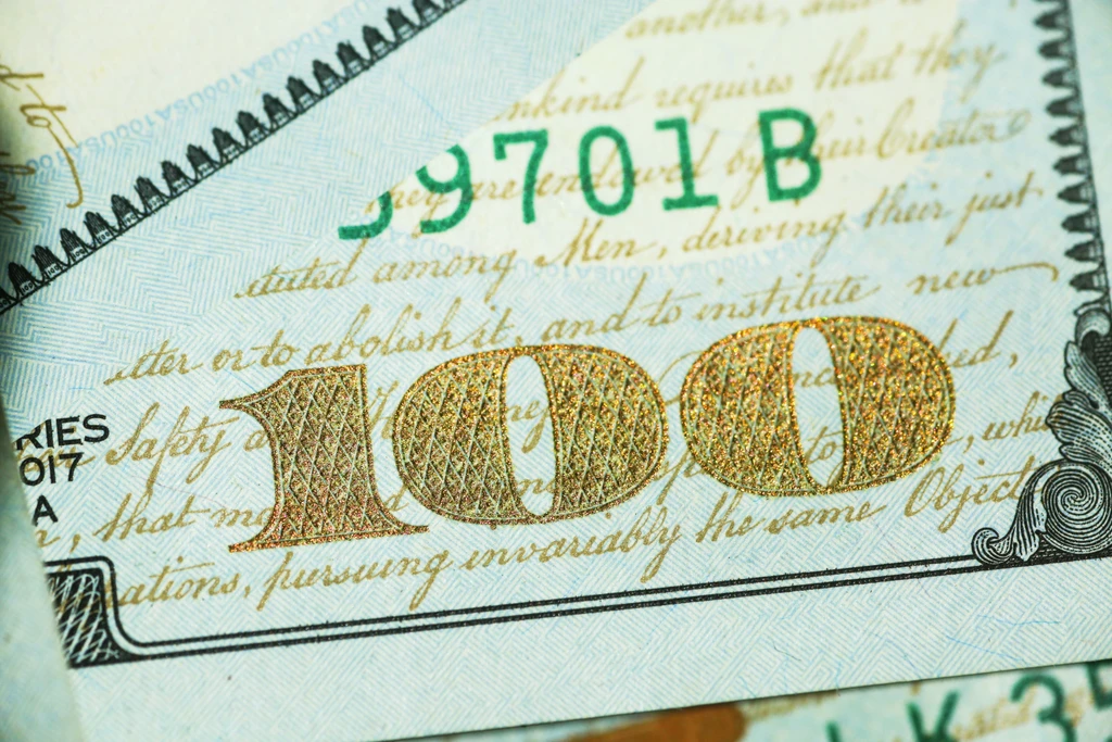 Close up 100 dollar bill