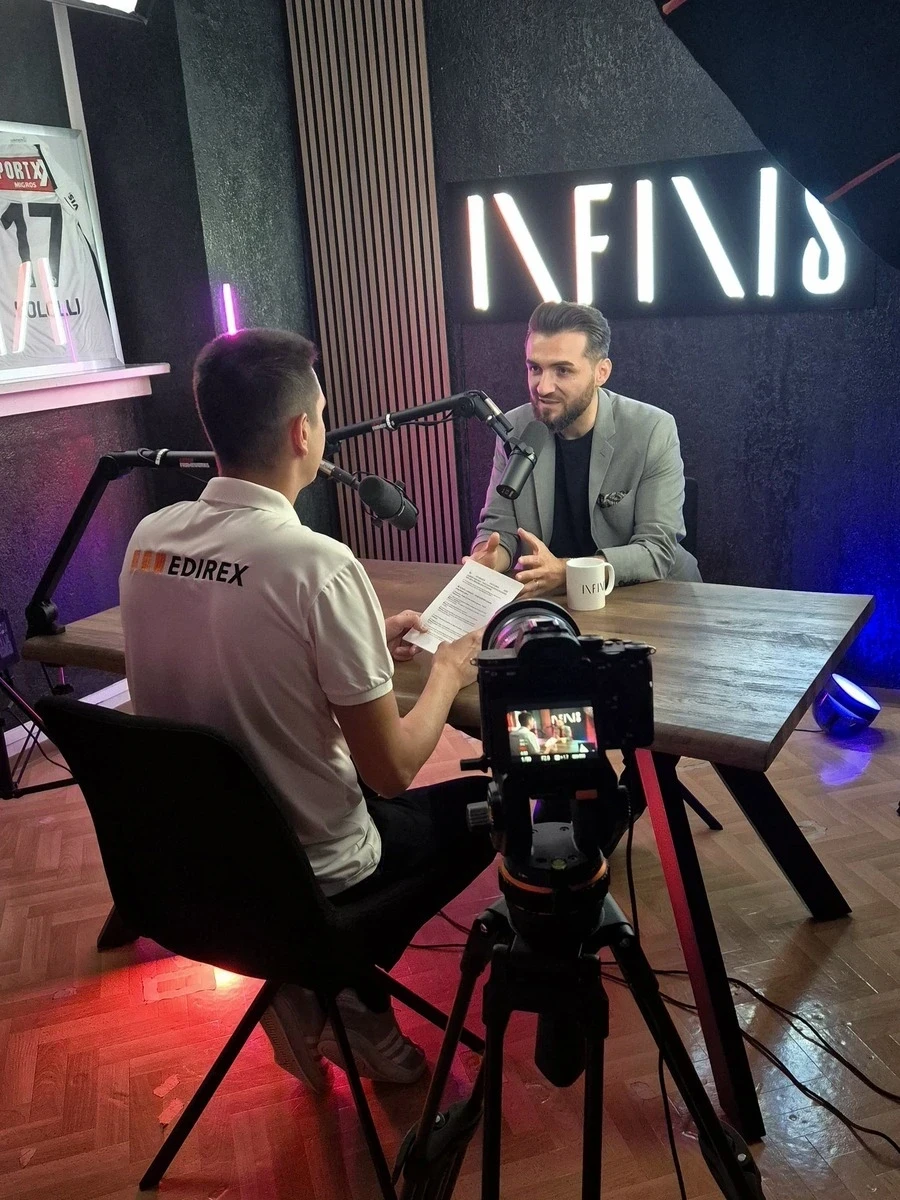 Podcaste vidéo pour entreprises, experts et clients comme ici avec Edirex