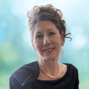 man in black crew neck shirt