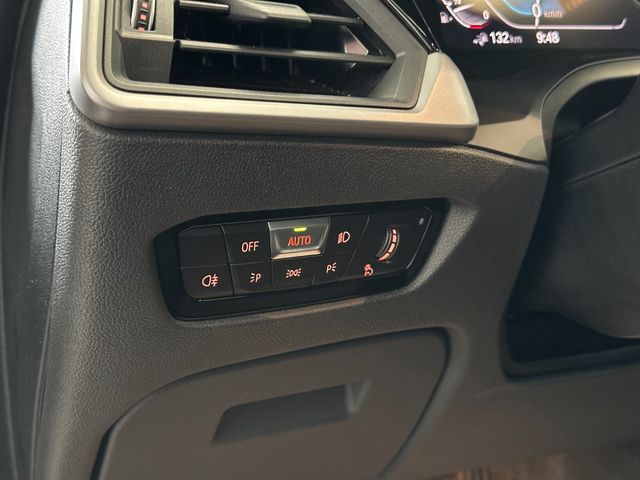 BMW 330 2020 BLUE Gebrauchtwagen - Galeriebild 8