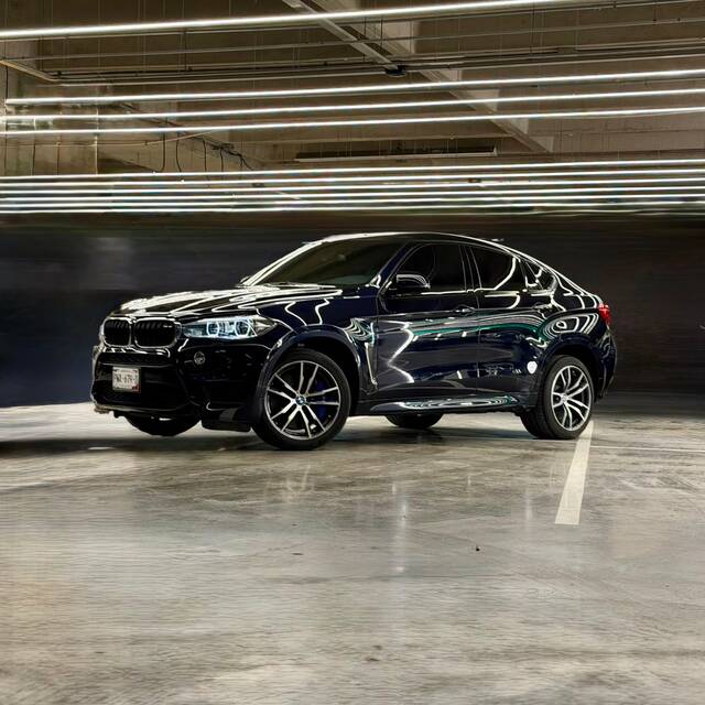 Vista Lateral BMW X6 M 2019