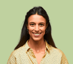 Noor Khadid, London-based therapist helping clients manage anxiety, trauma, and emotional distress.